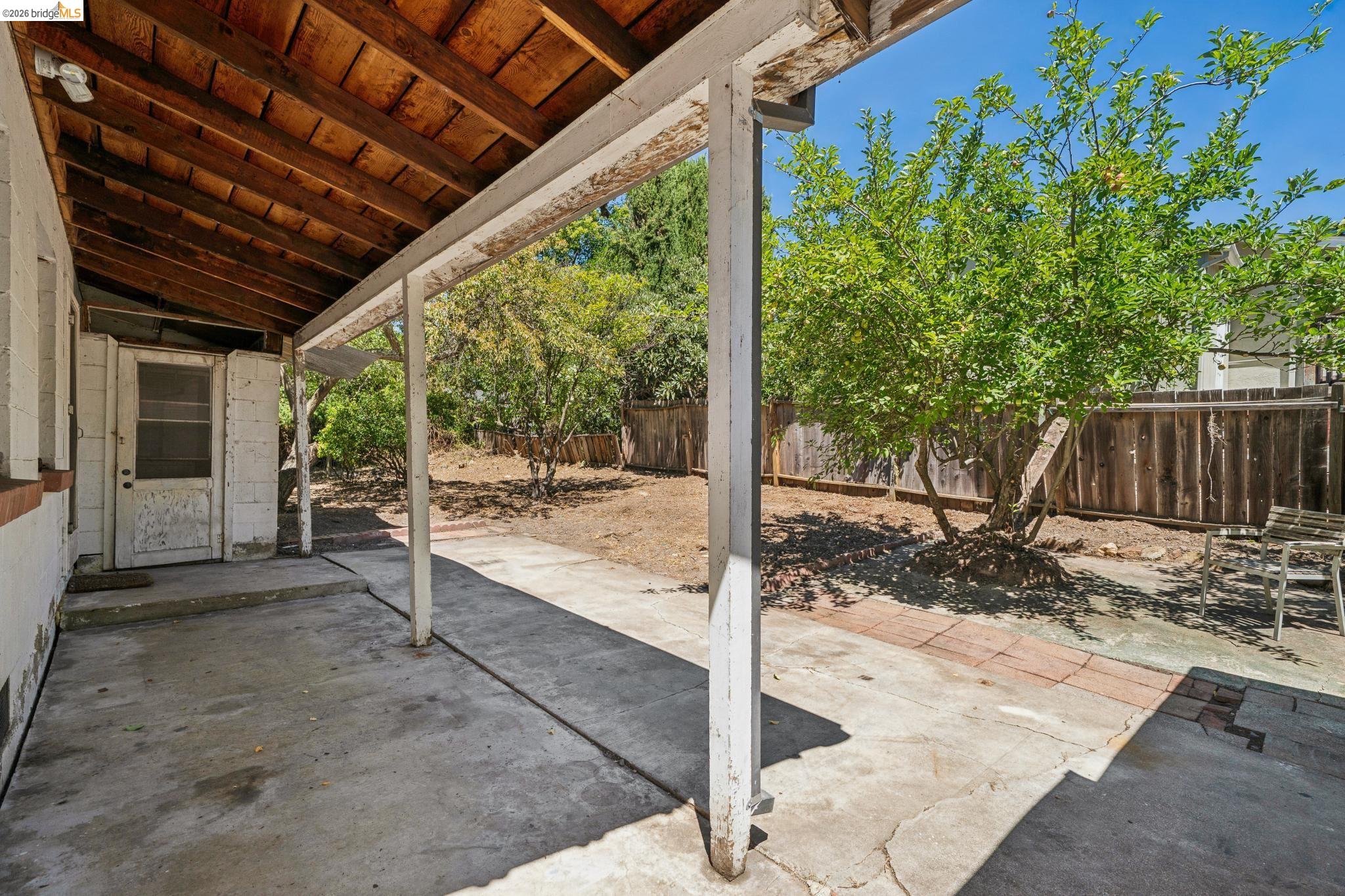 1810 3RD AVE