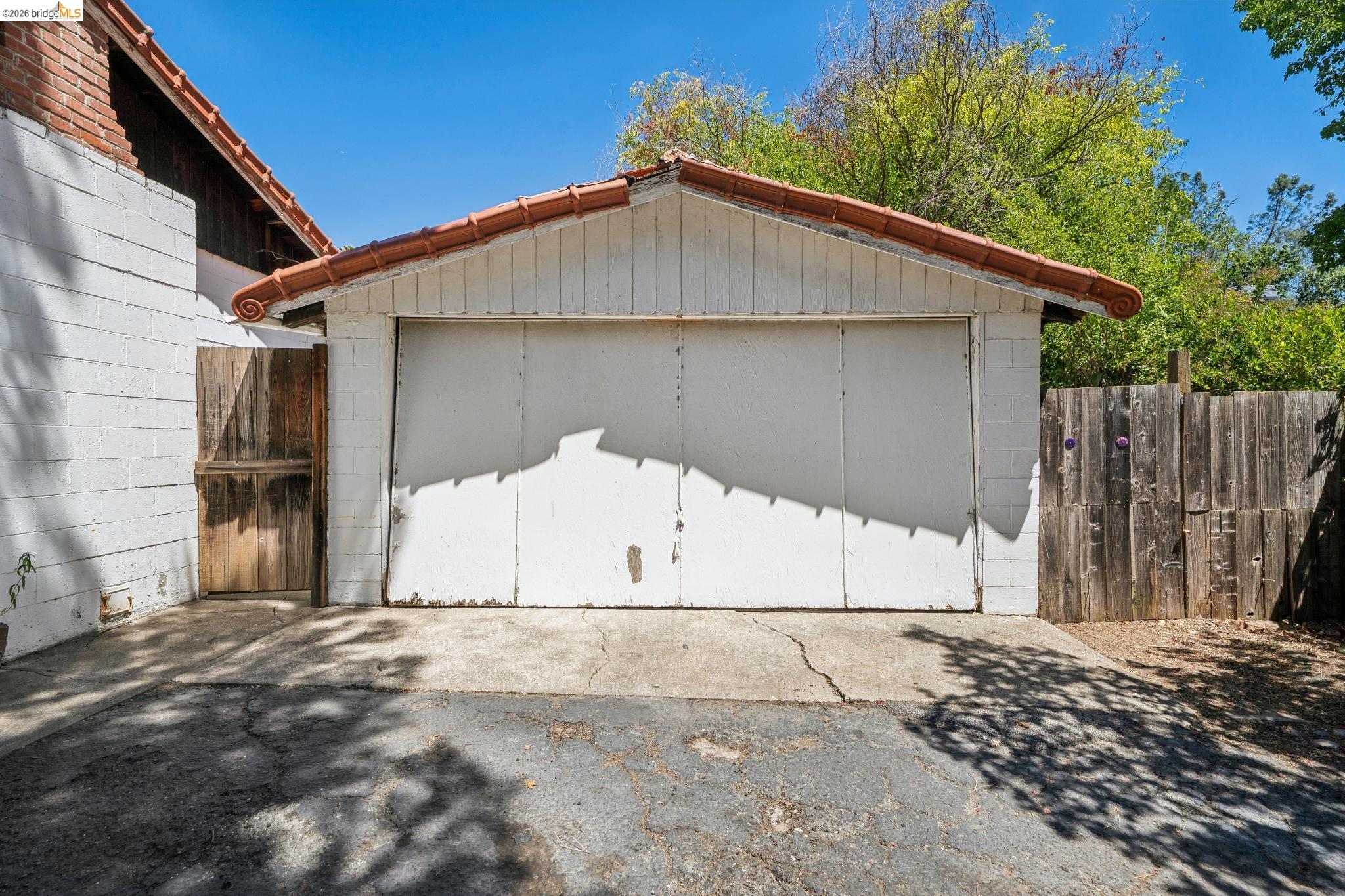 1810 3RD AVE