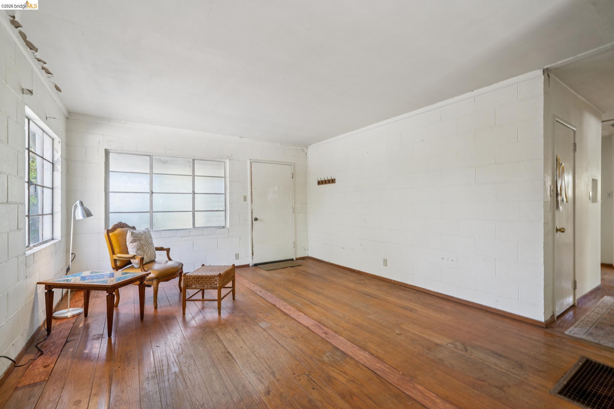 1810 3RD AVE