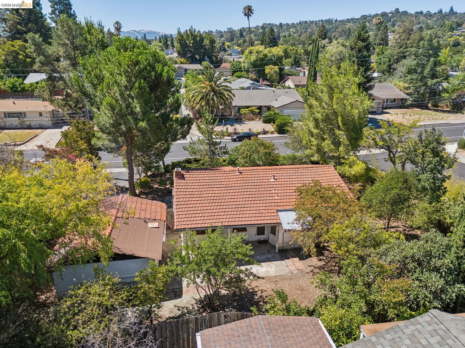 1810 3RD AVE
