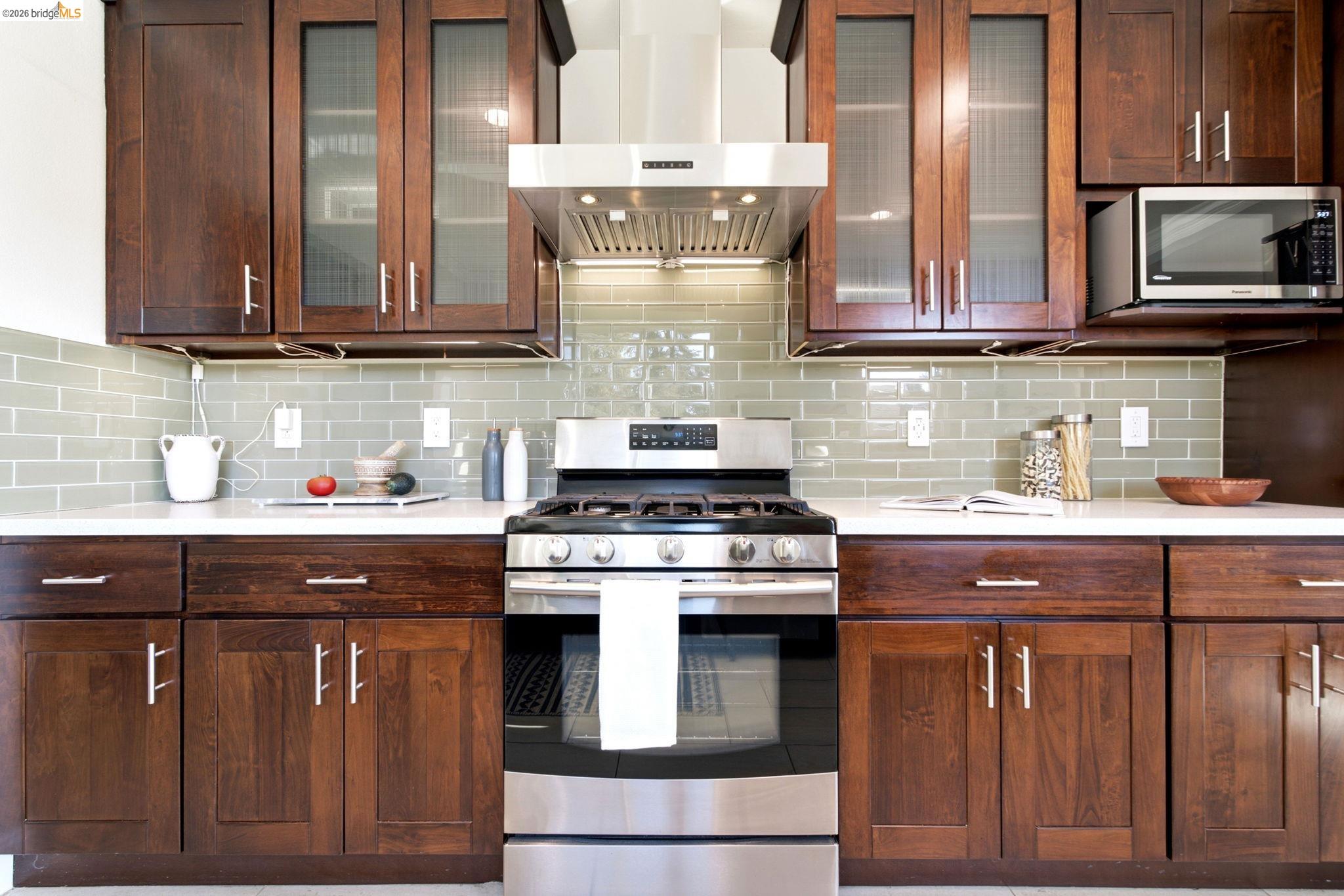 7308 Hillmont