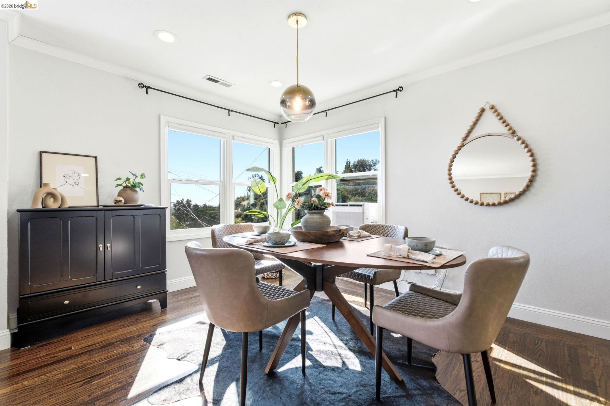7308 Hillmont