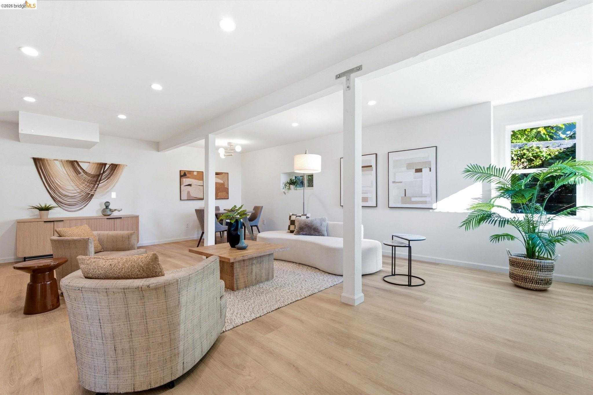 7308 Hillmont