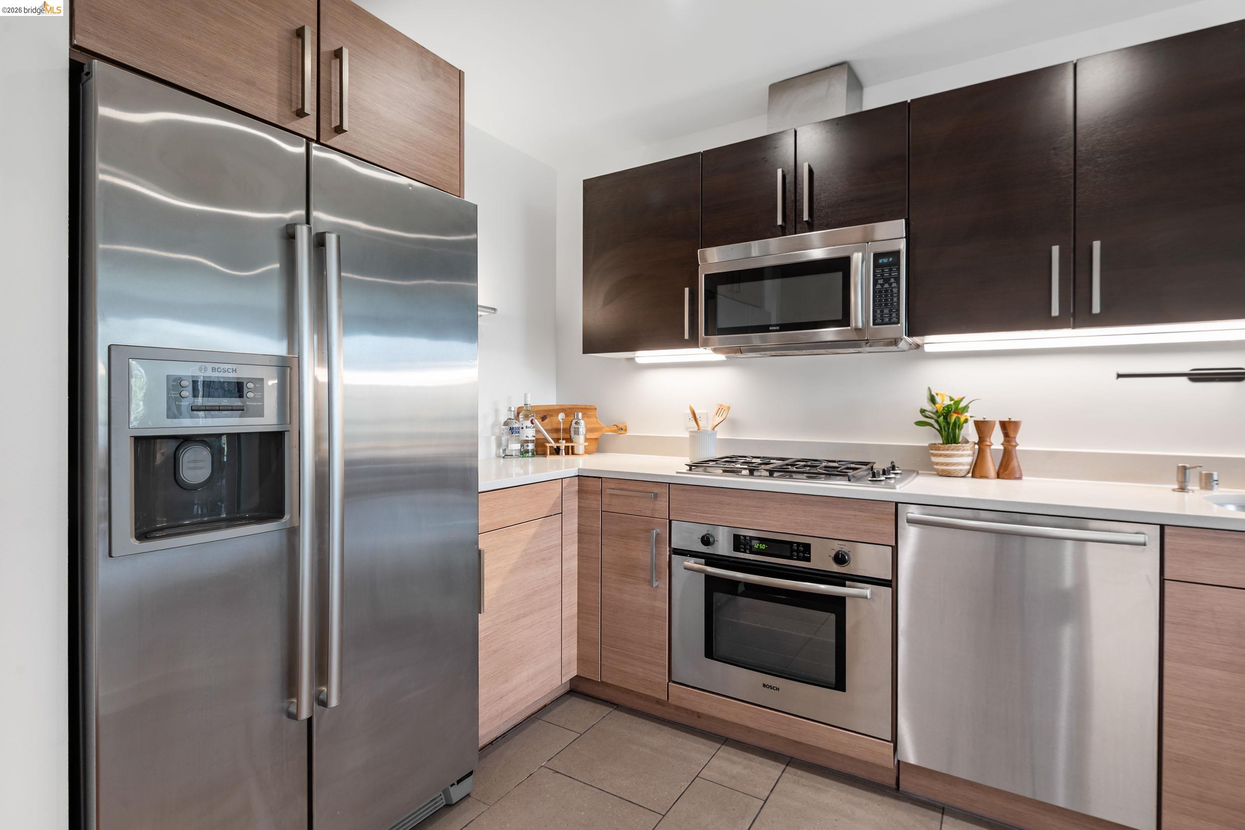 6465 San Pablo Ave #303
