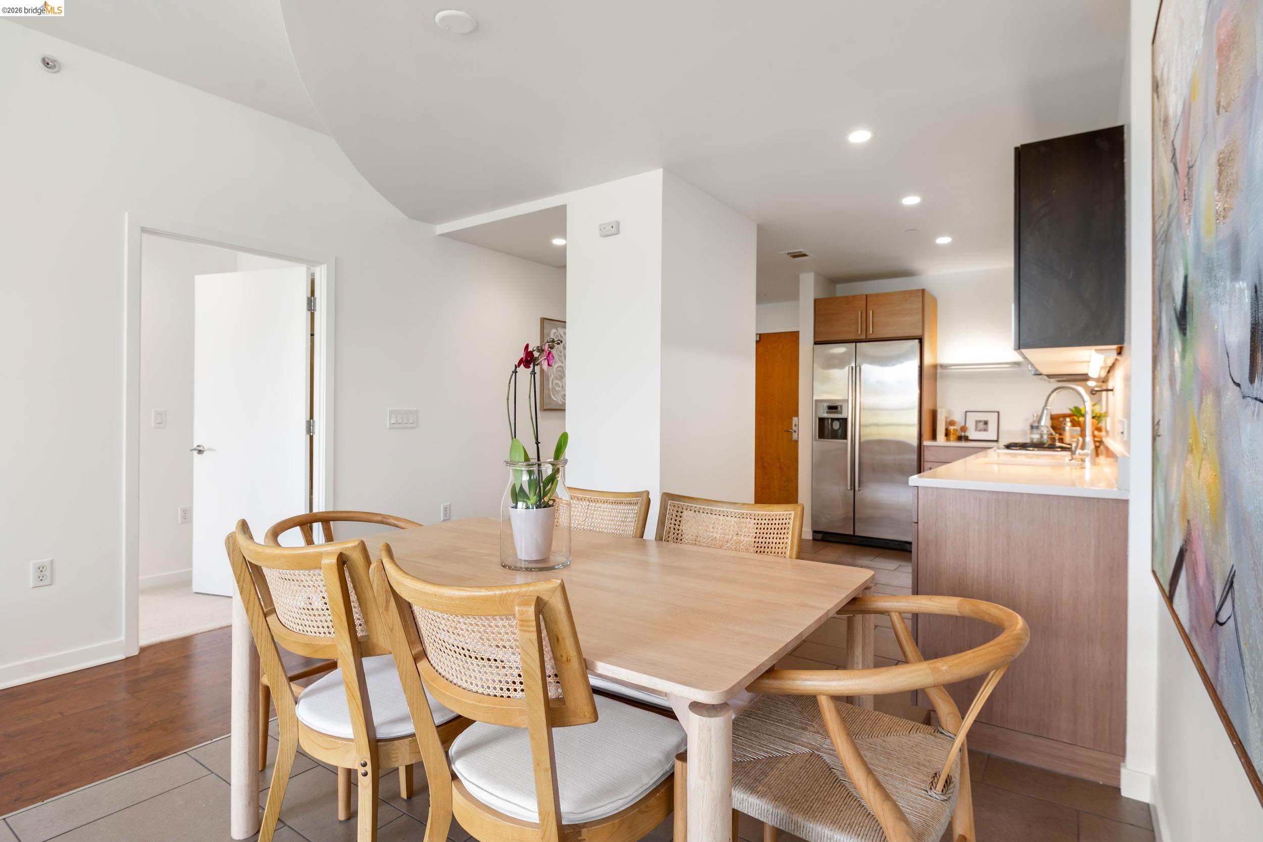 6465 San Pablo Ave #303