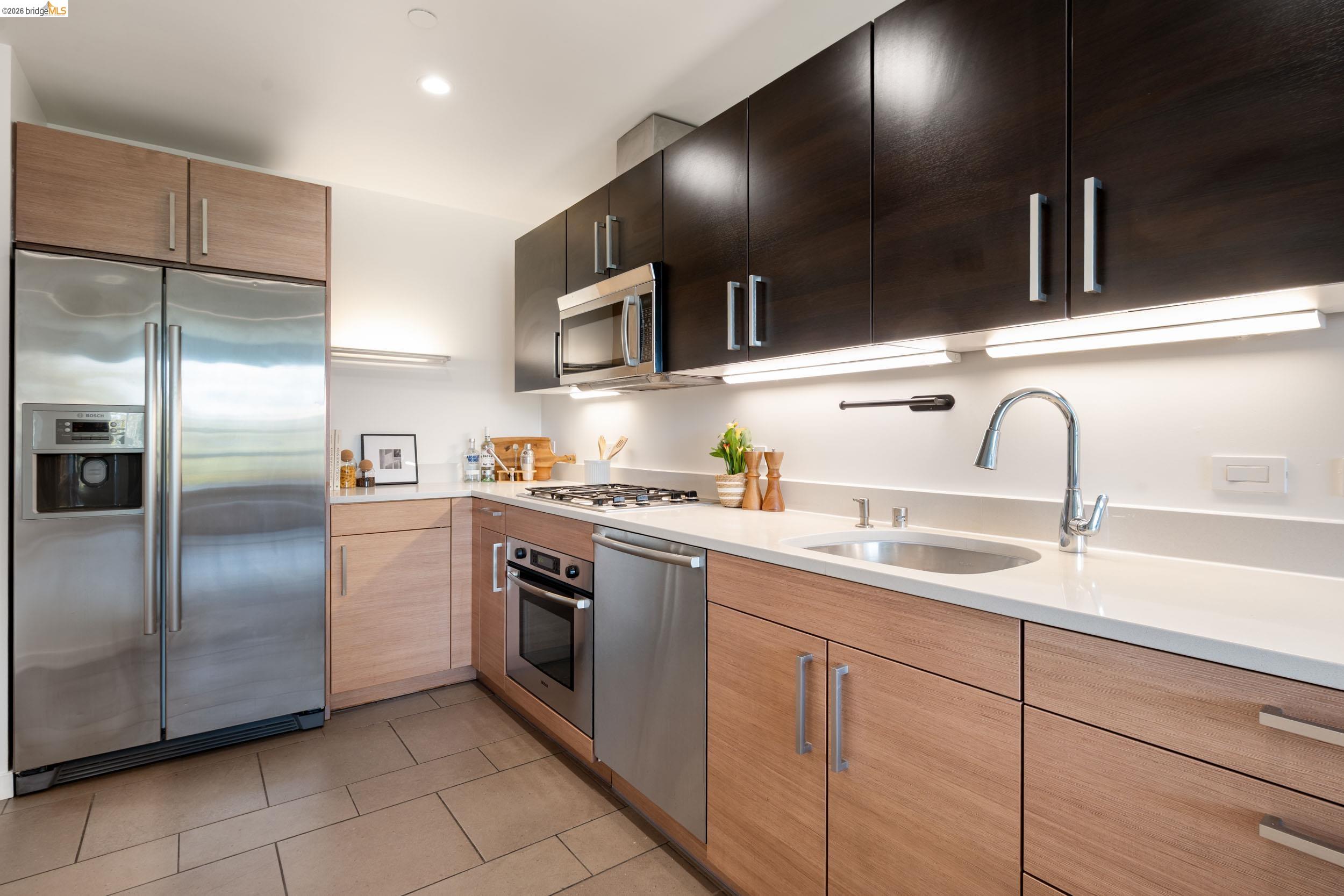 6465 San Pablo Ave #303