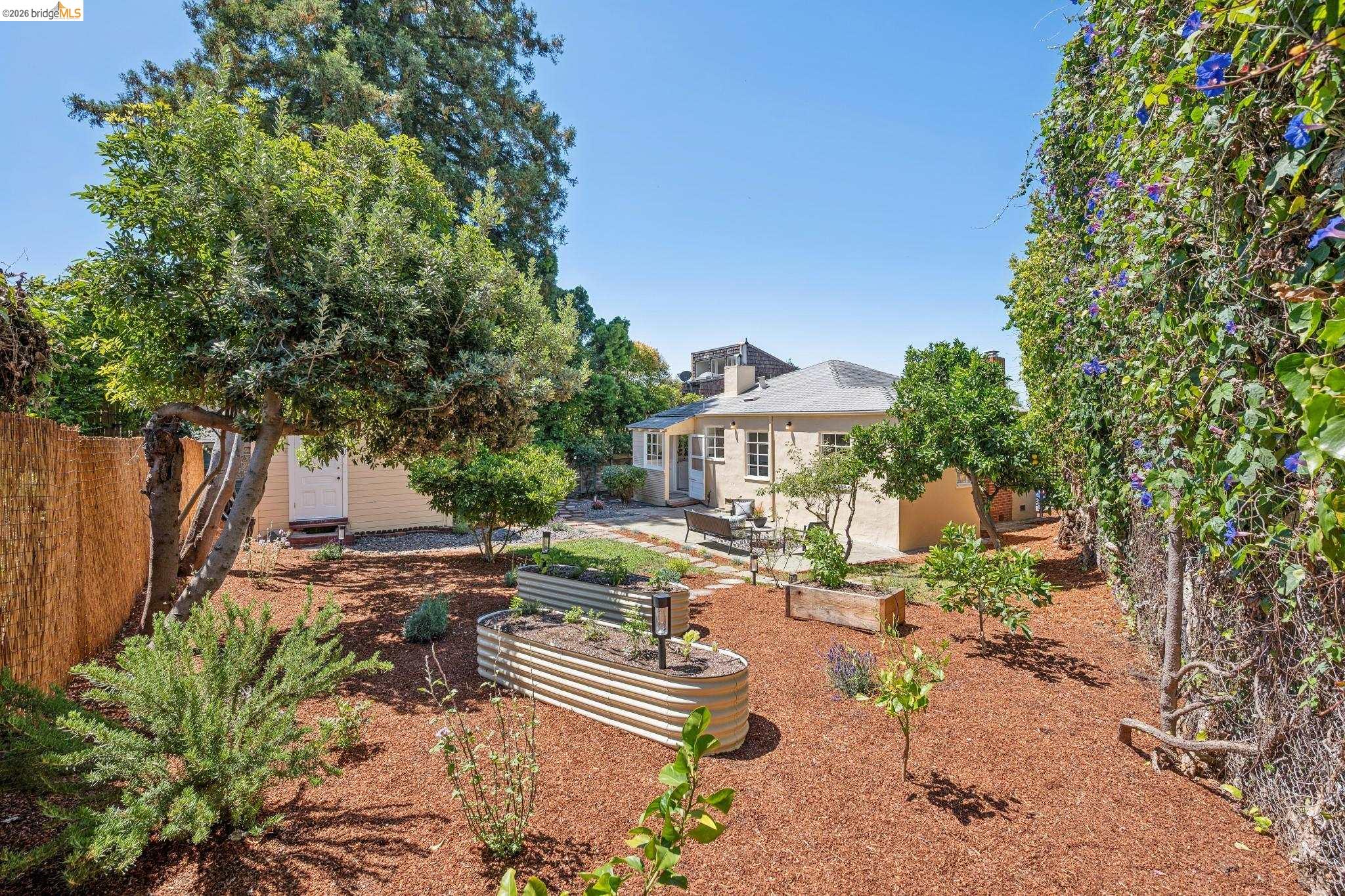 1133 Walnut Street