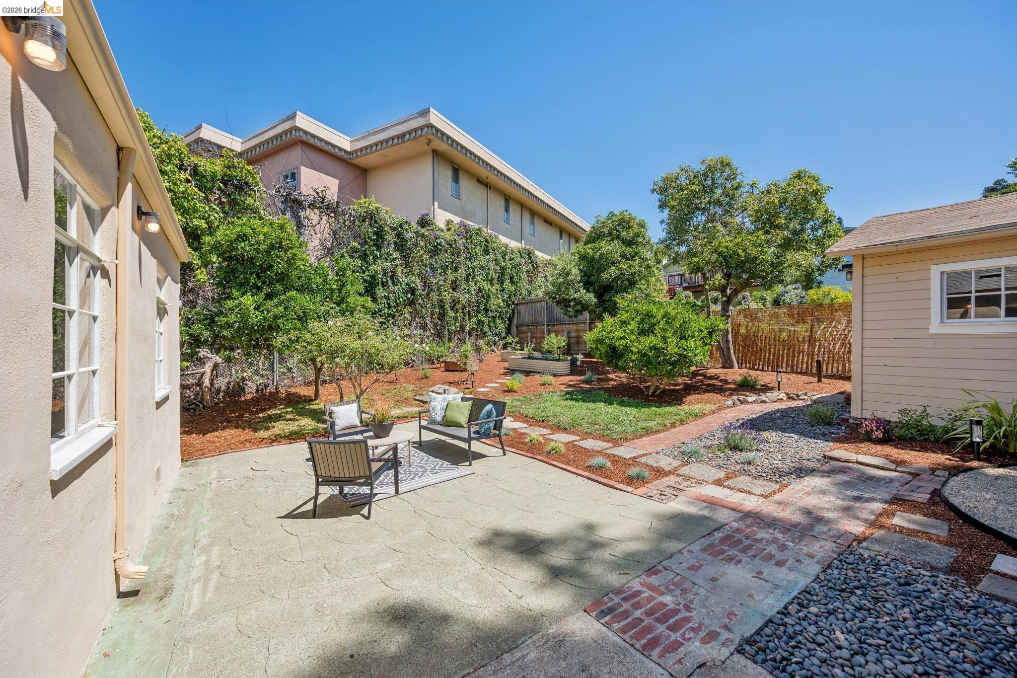 1133 Walnut Street