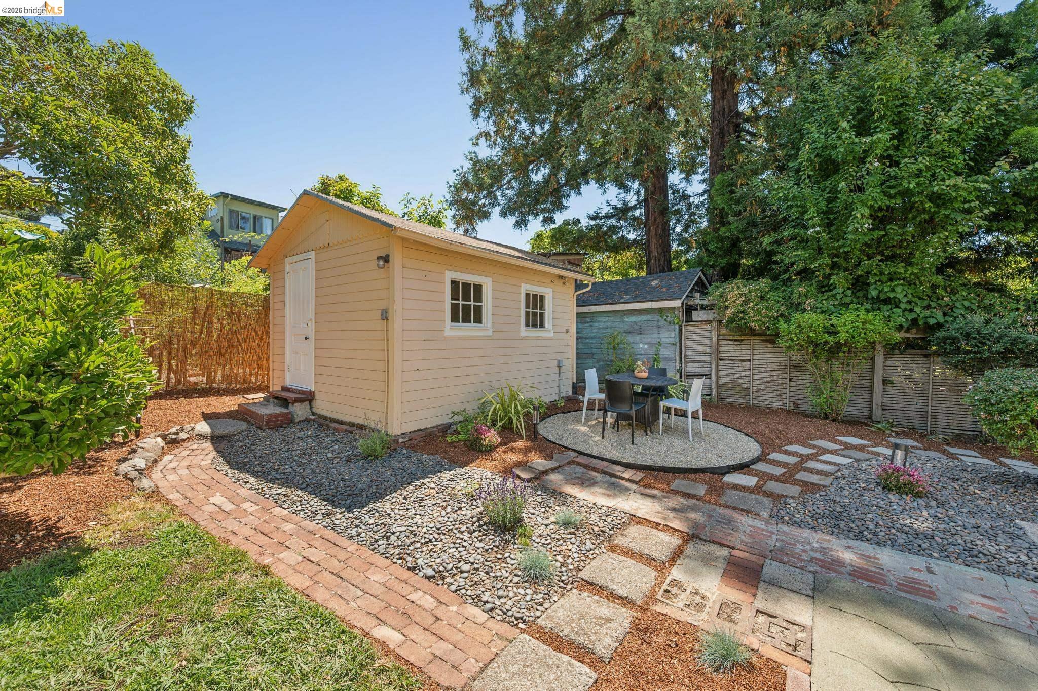 1133 Walnut Street