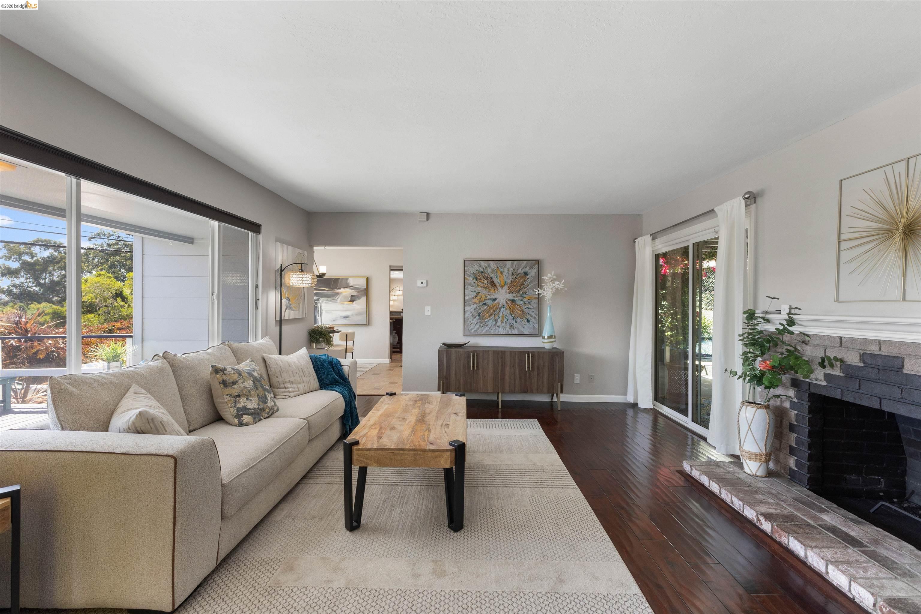 8019 Sterling Dr