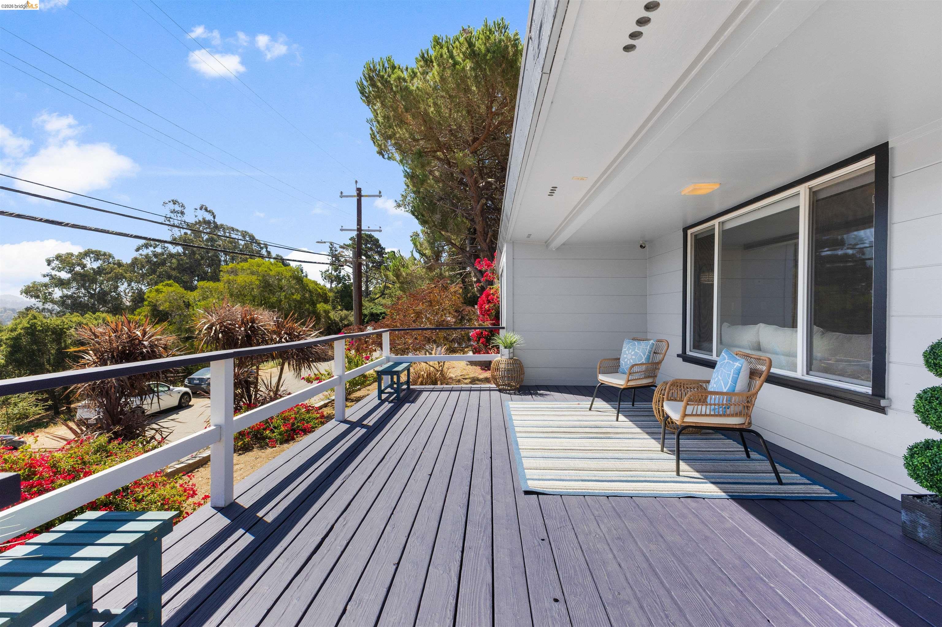 8019 Sterling Dr