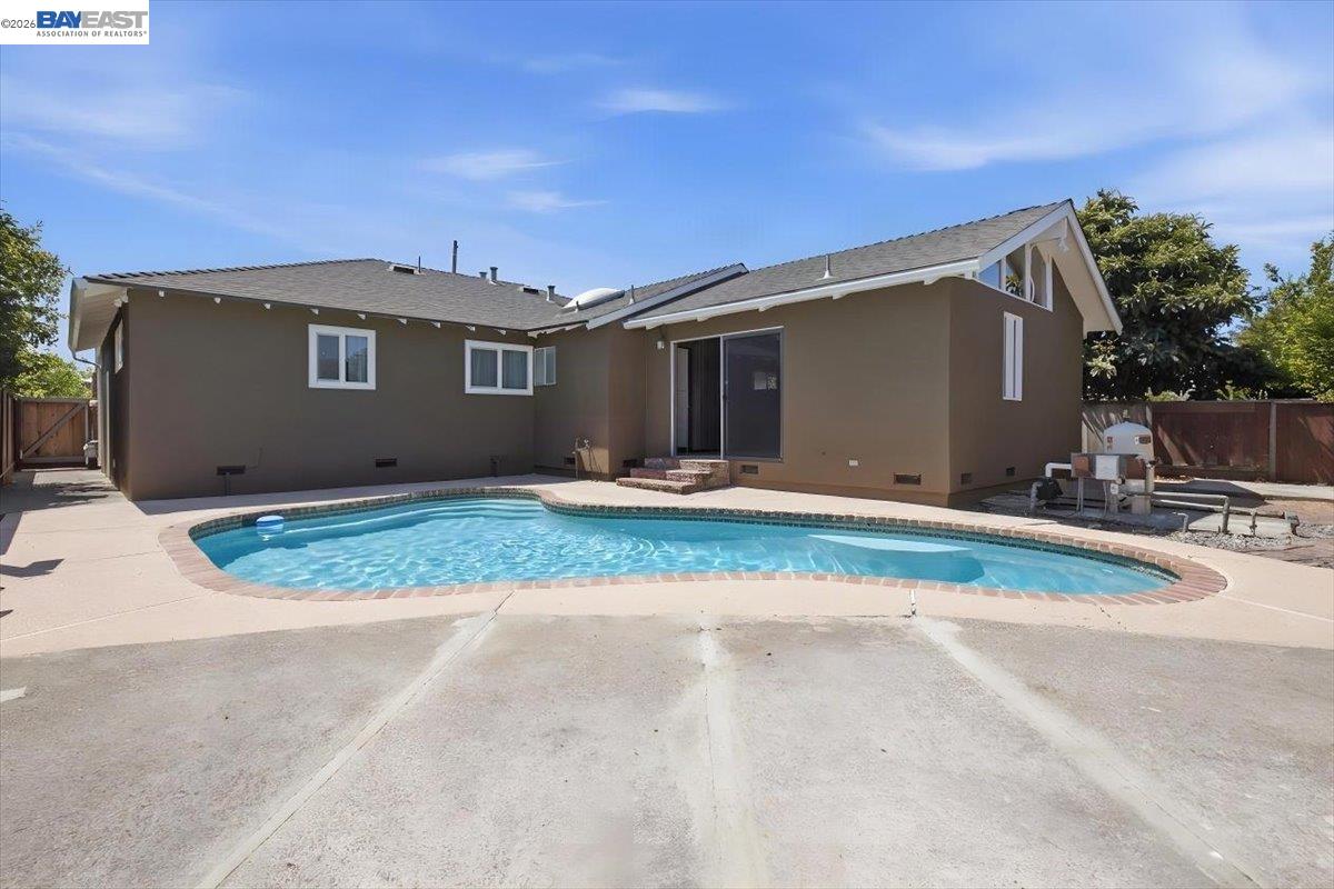 701 Floresta Blvd