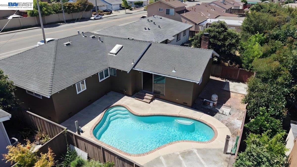701 Floresta Blvd