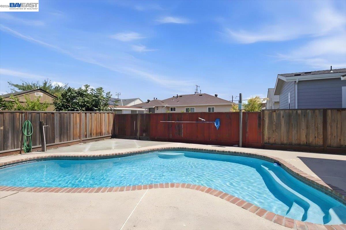 701 Floresta Blvd