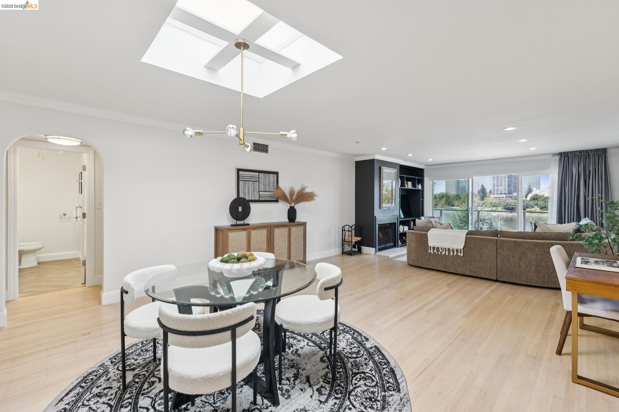 2316 Lakeshore Ave # 8