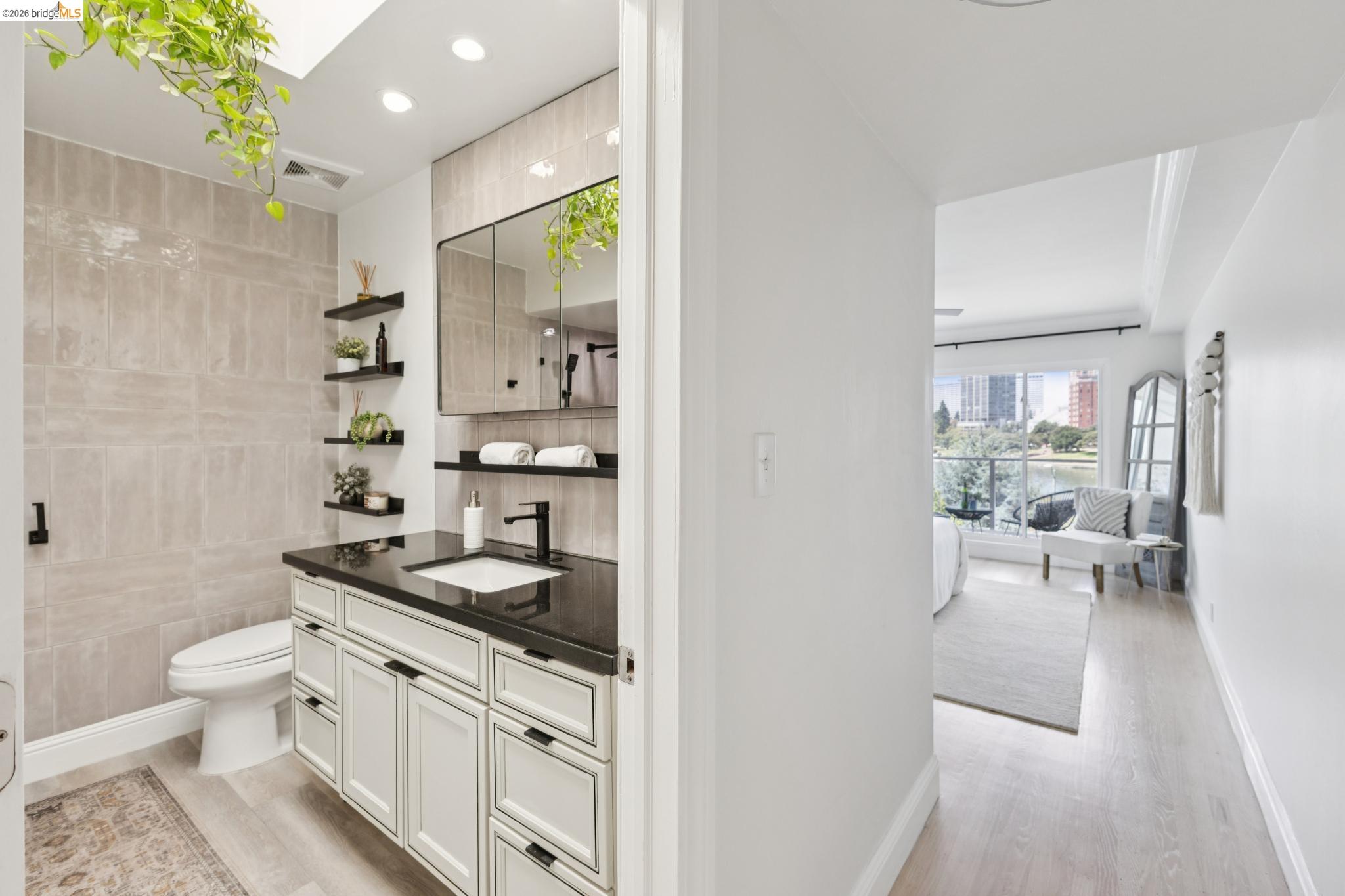 2316 Lakeshore Ave # 8