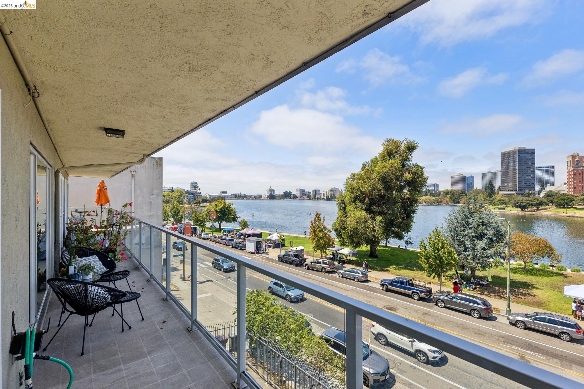 2316 Lakeshore Ave # 8