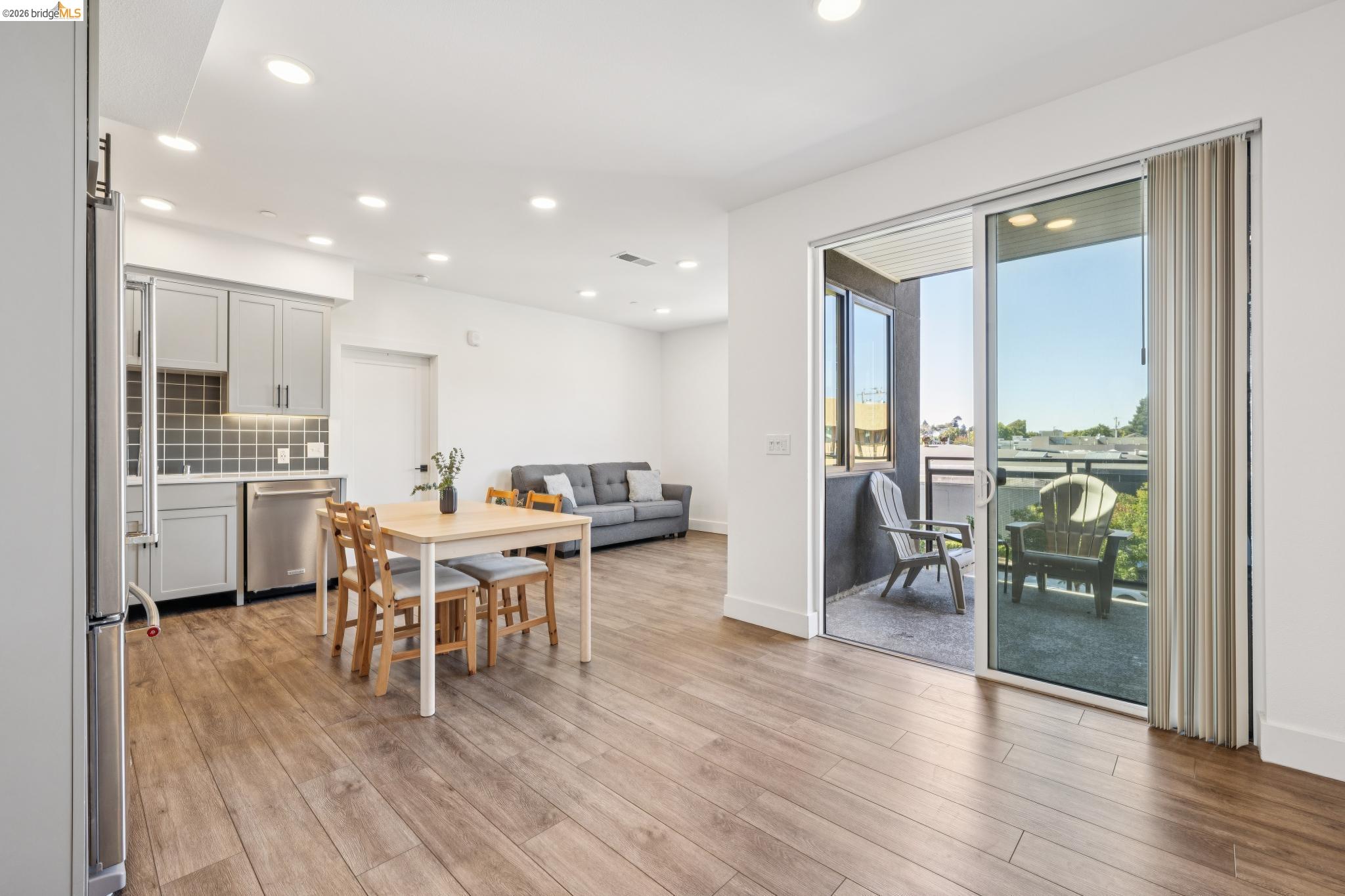10300 San Pablo Ave # 203