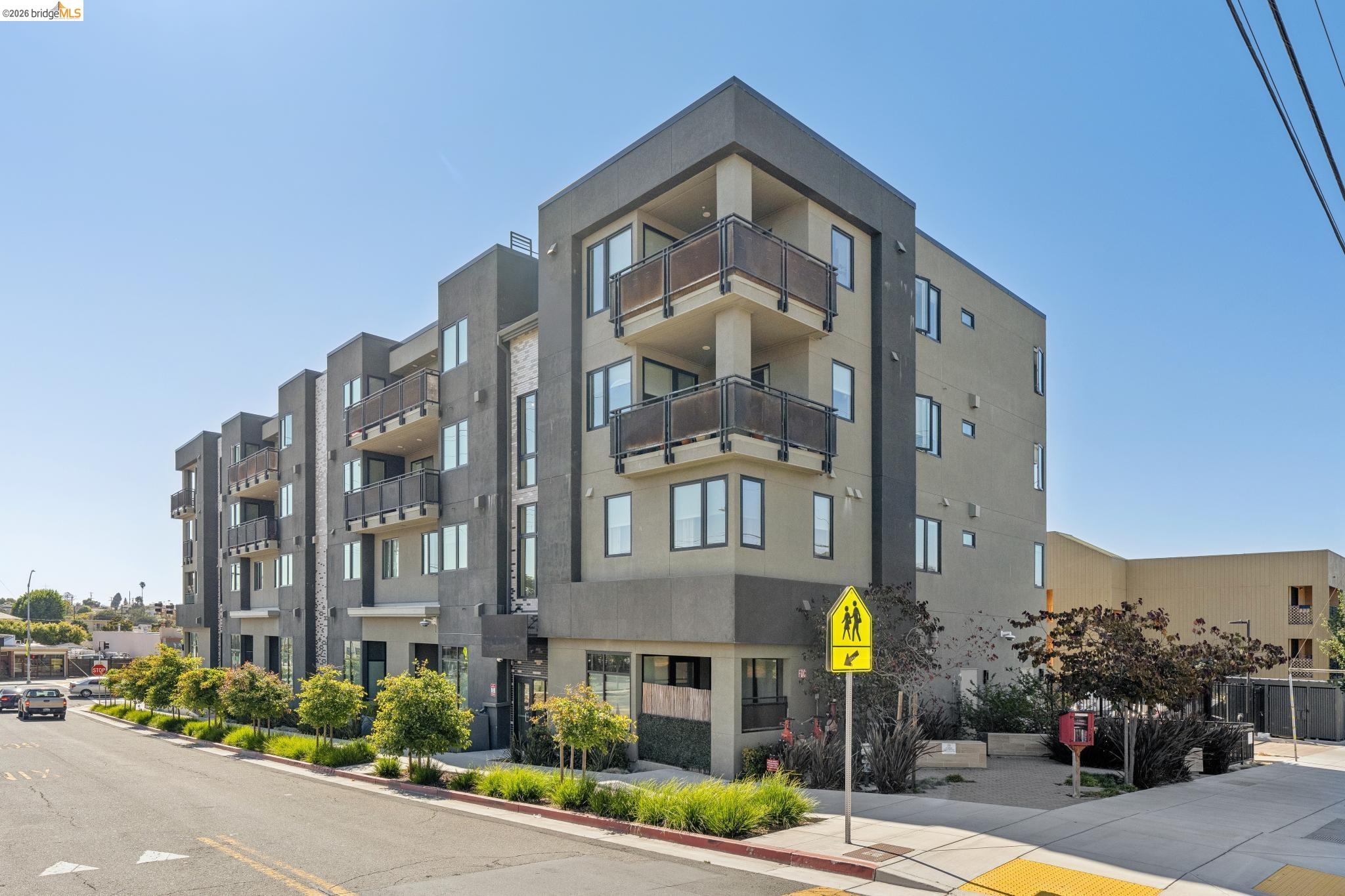 10300 San Pablo Ave # 203