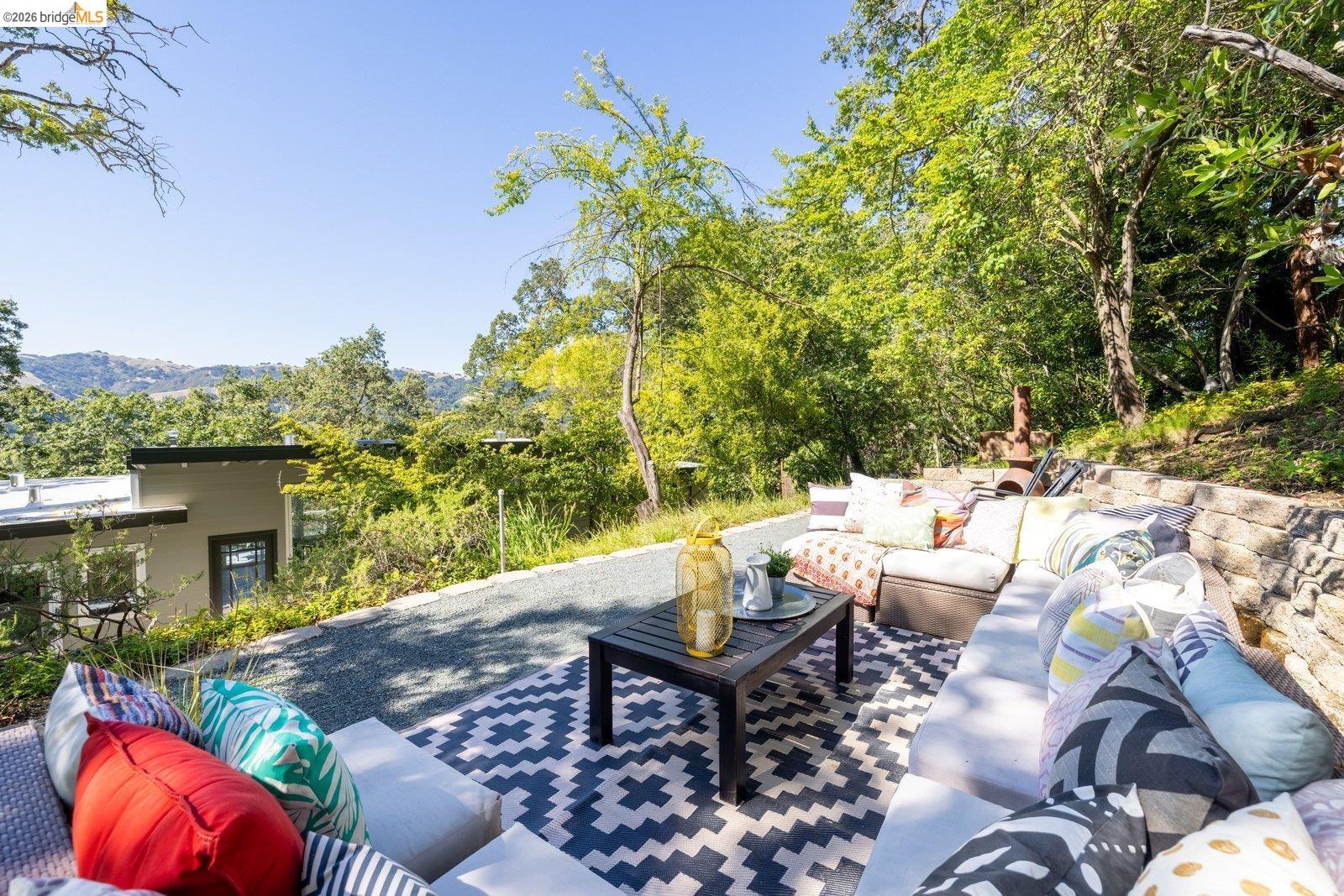 3696 Boyer Cir
