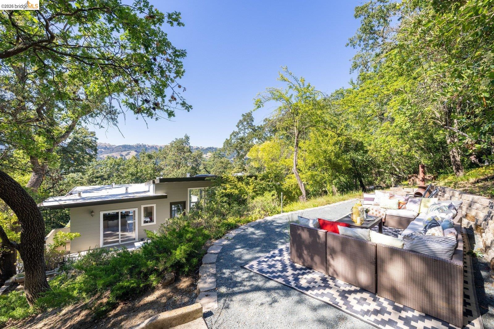 3696 Boyer Cir