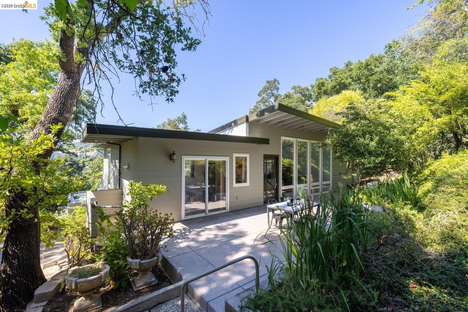 3696 Boyer Cir