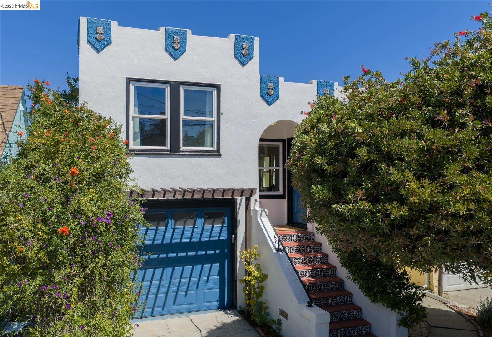 621 Kains Ave