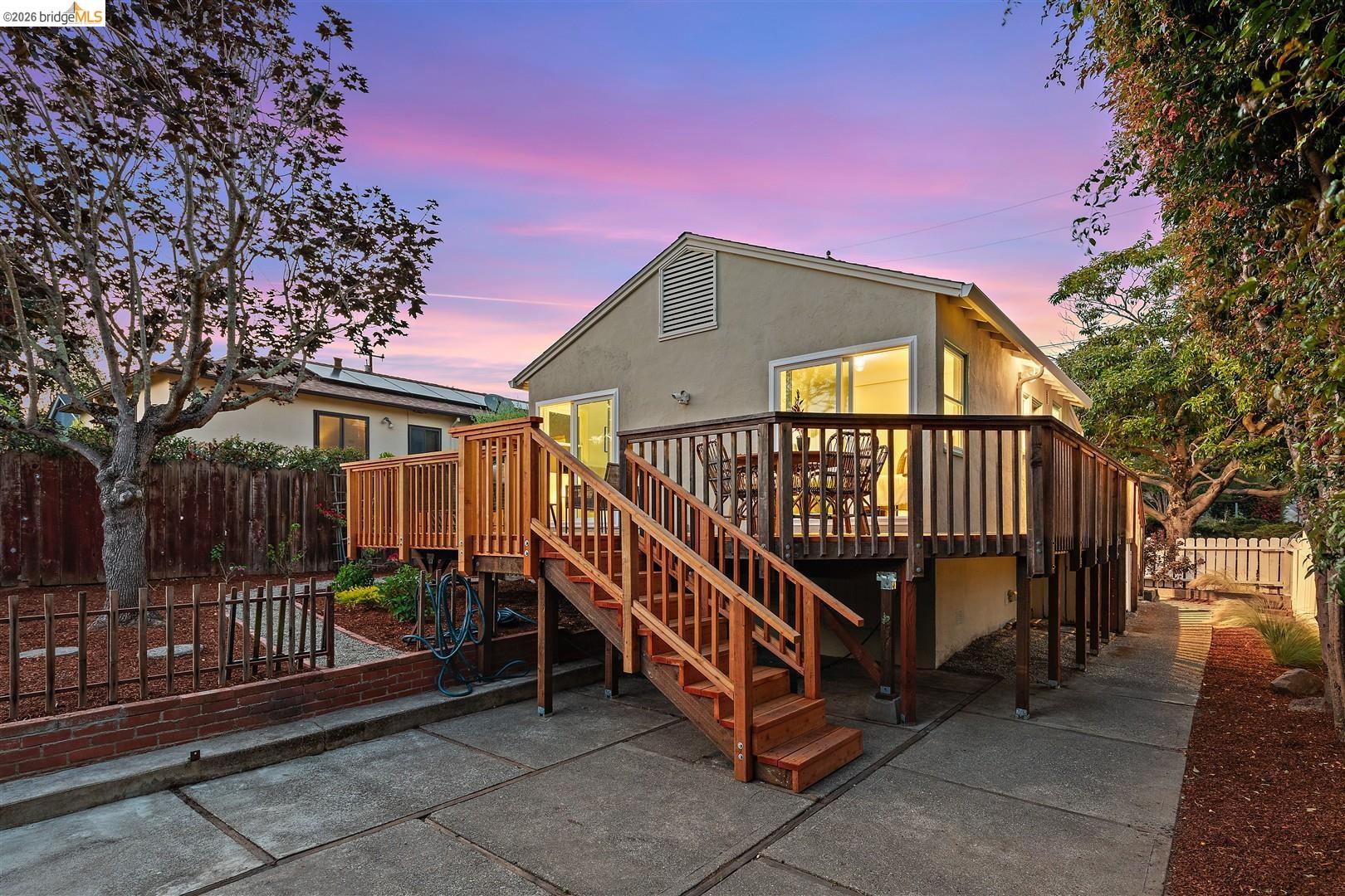 2559 Rampart