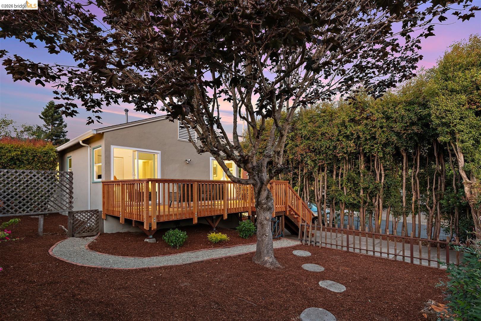 2559 Rampart