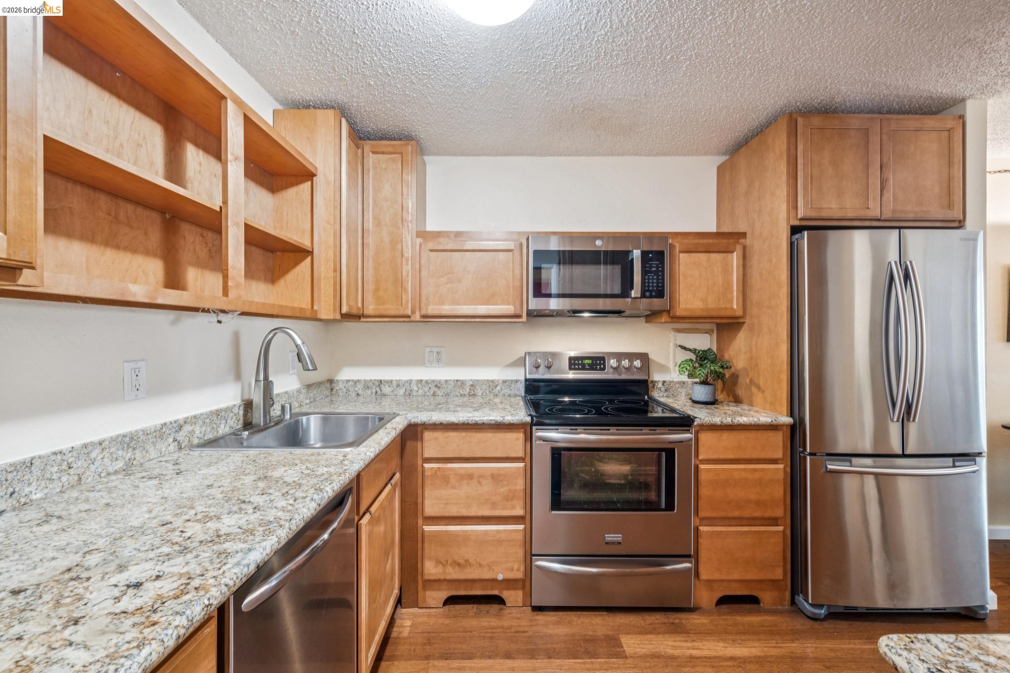 555 Pierce St # 1125