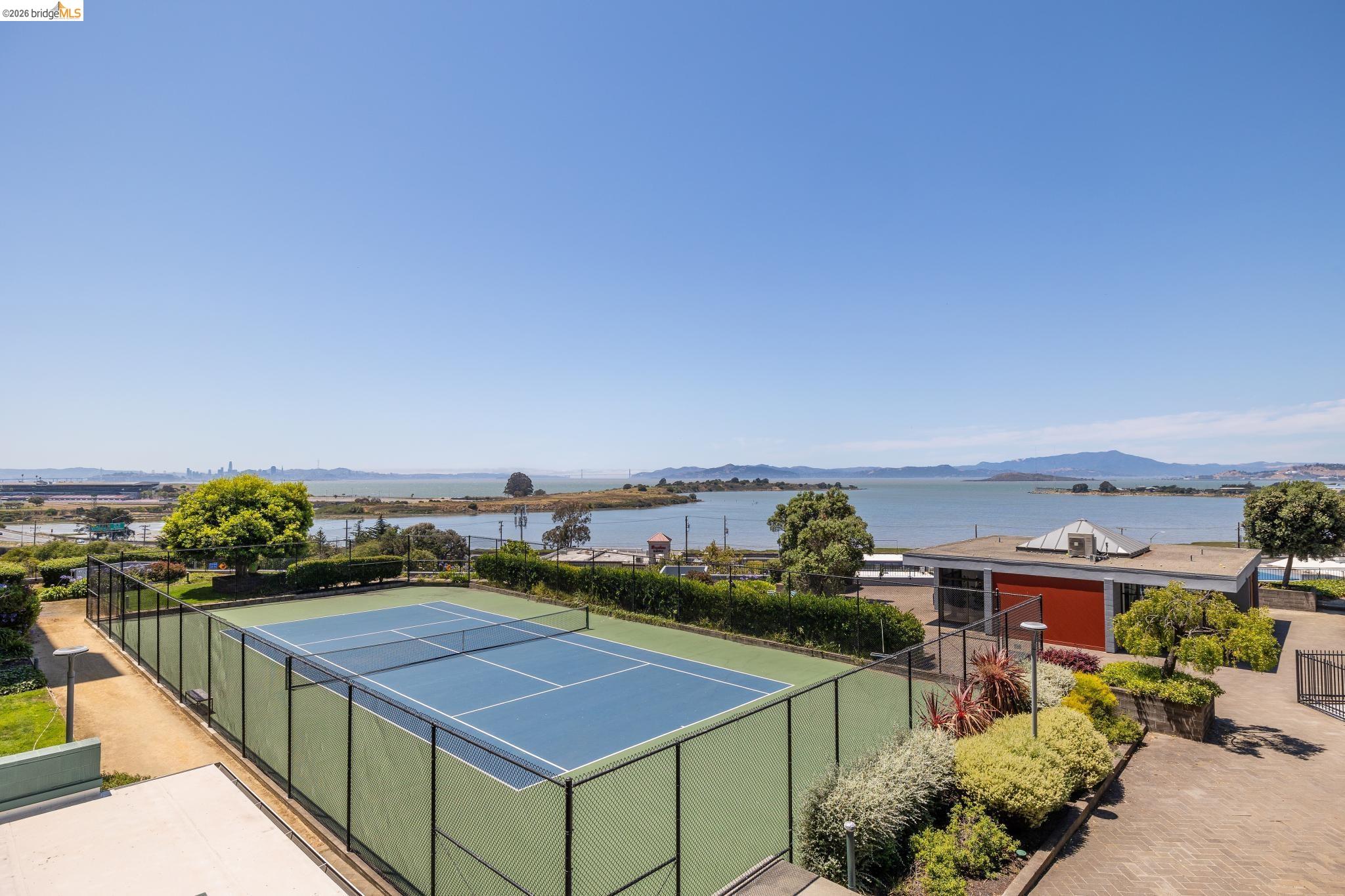 555 Pierce St # 1125