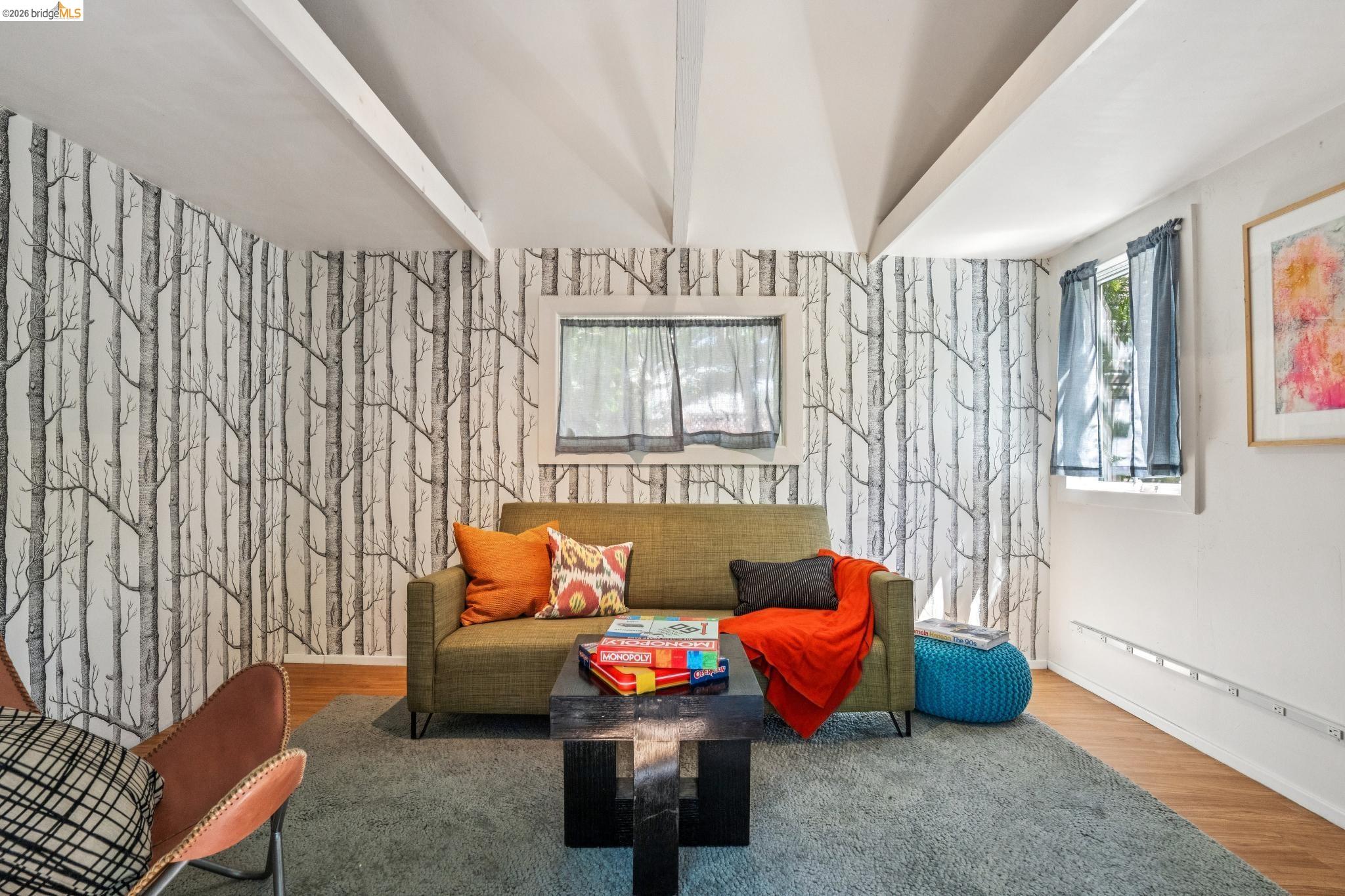 1204 Neilson St