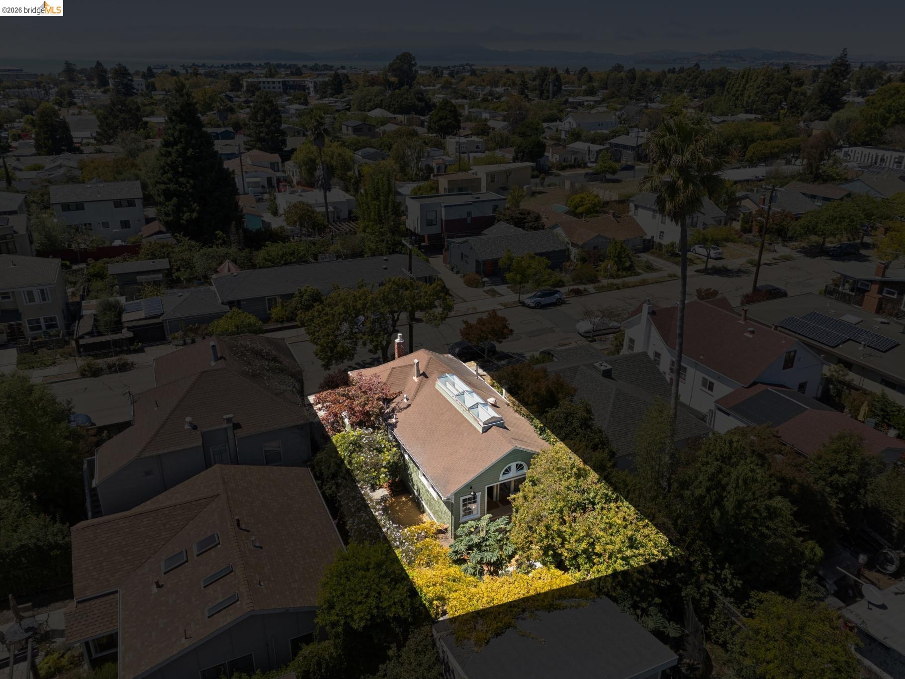 2435 Valley Street
