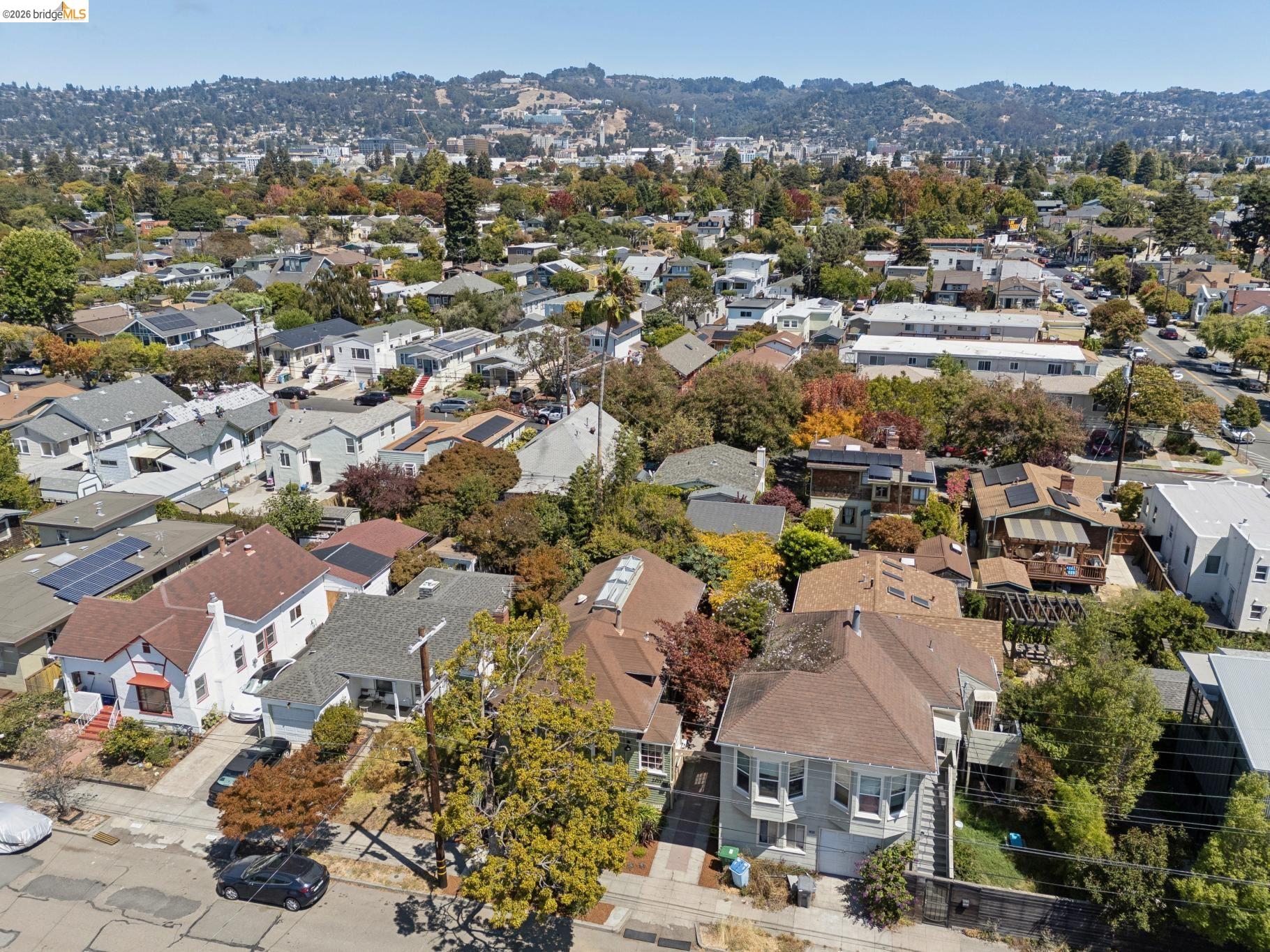 2435 Valley Street