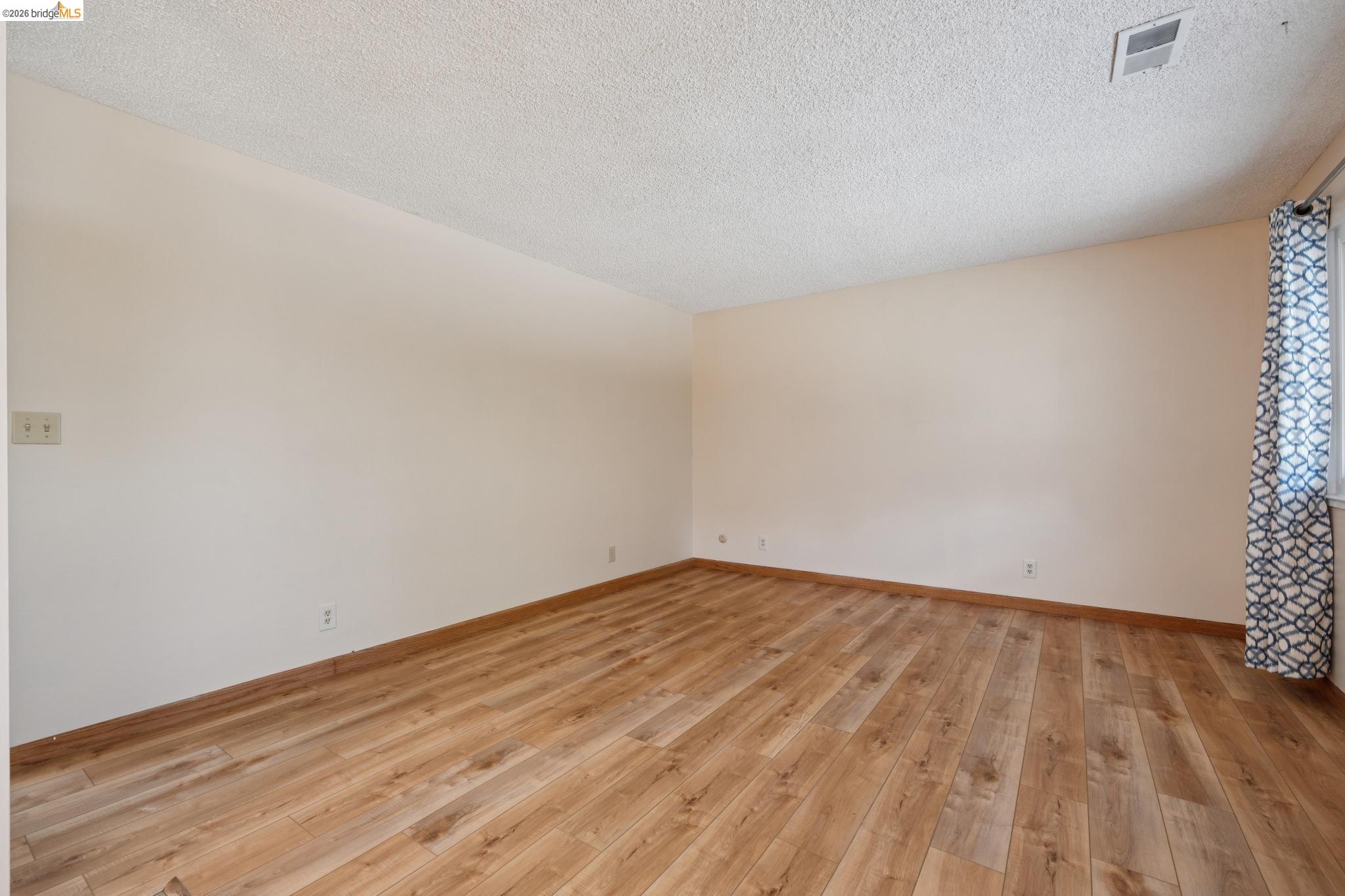 1112 Kelvin Road