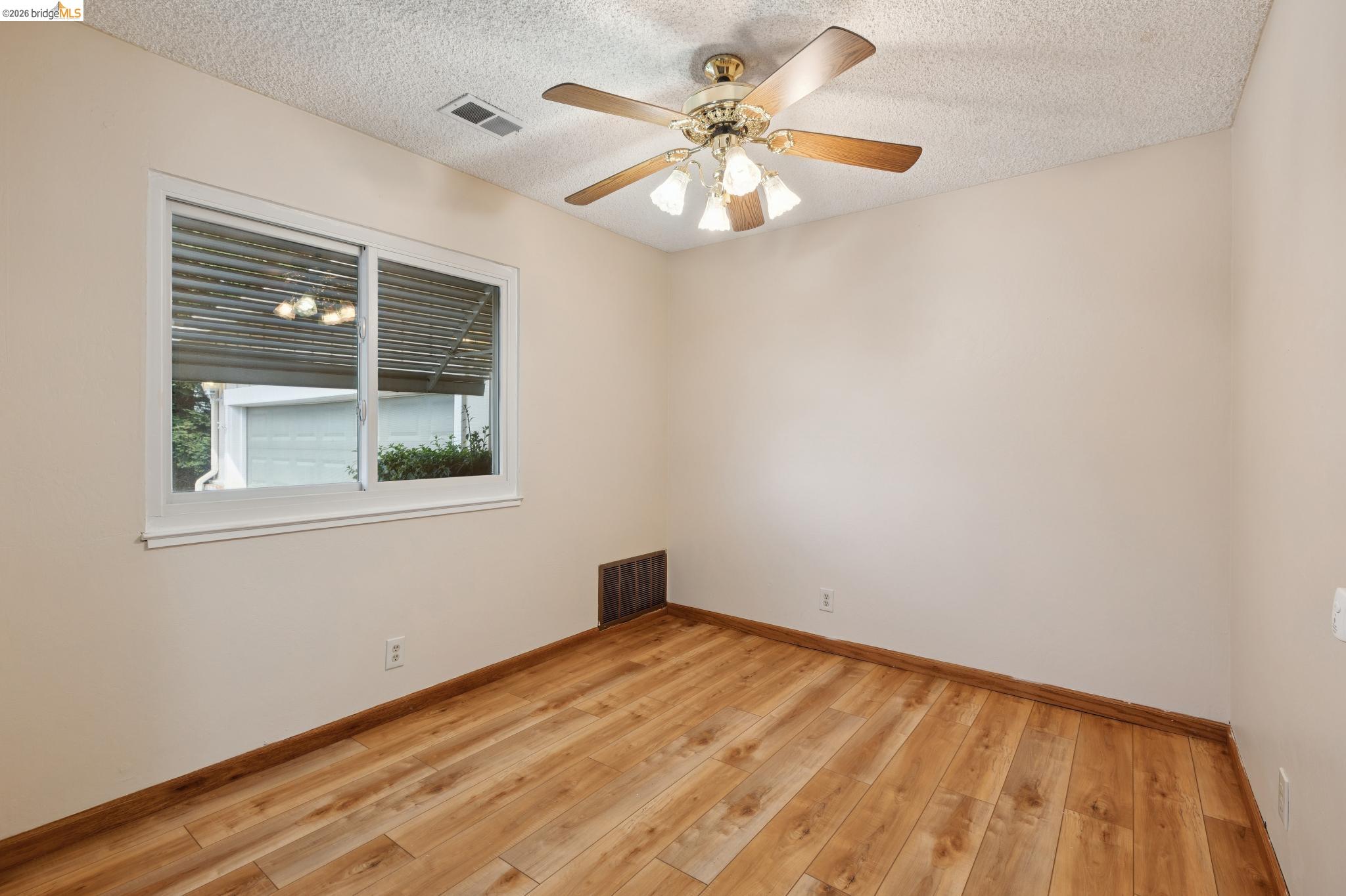 1112 Kelvin Road