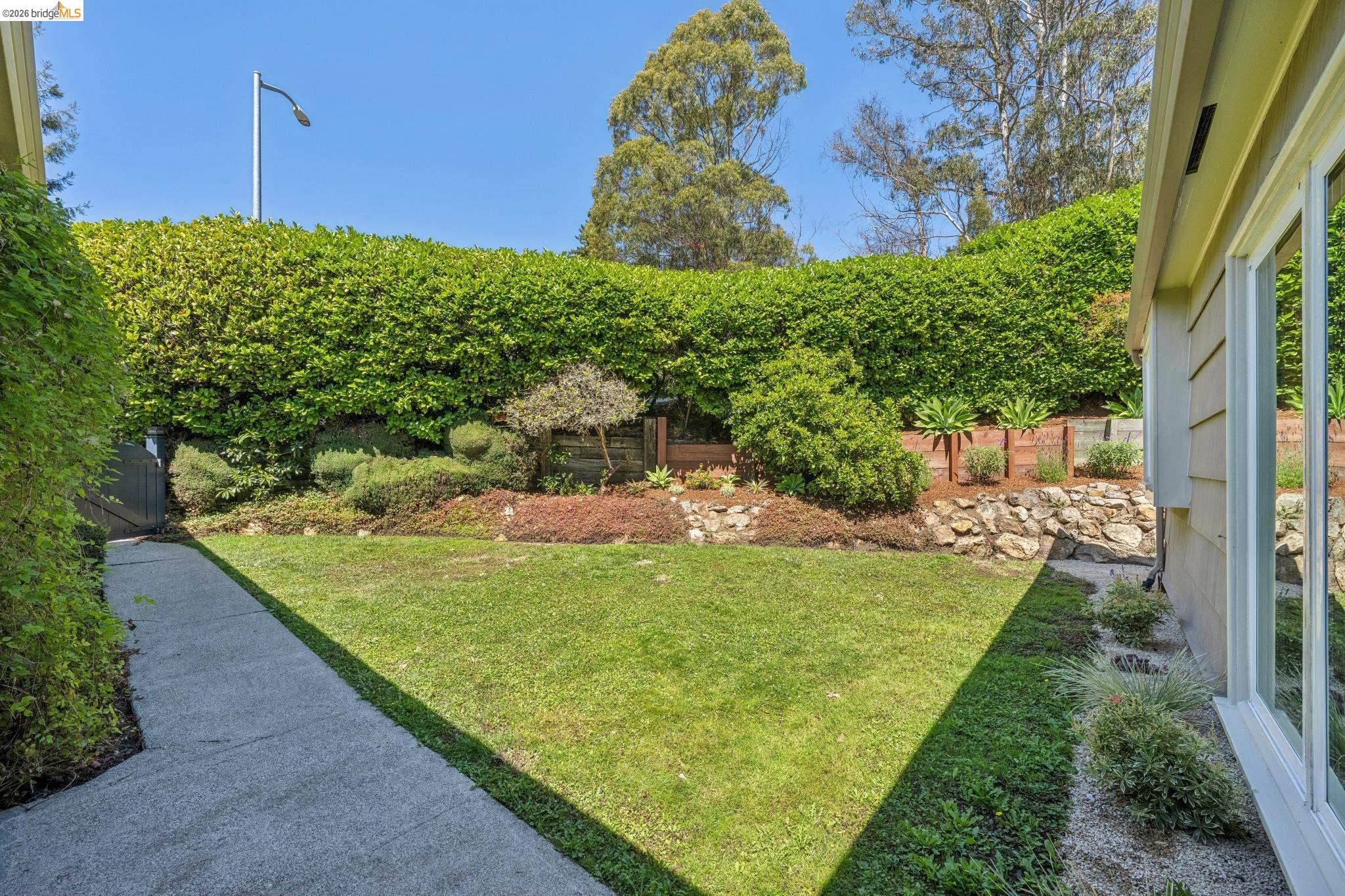 66 Arlington Court