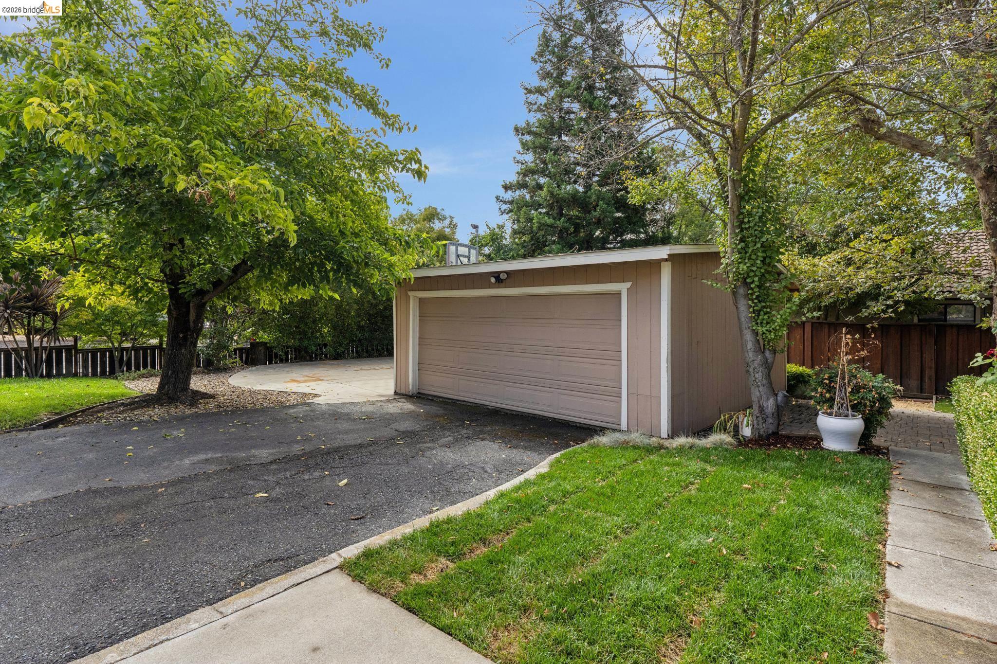 2151 Pleasant Hill Rd