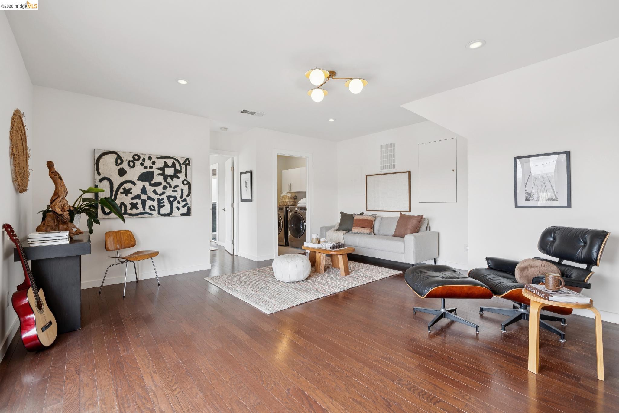 855 Washington