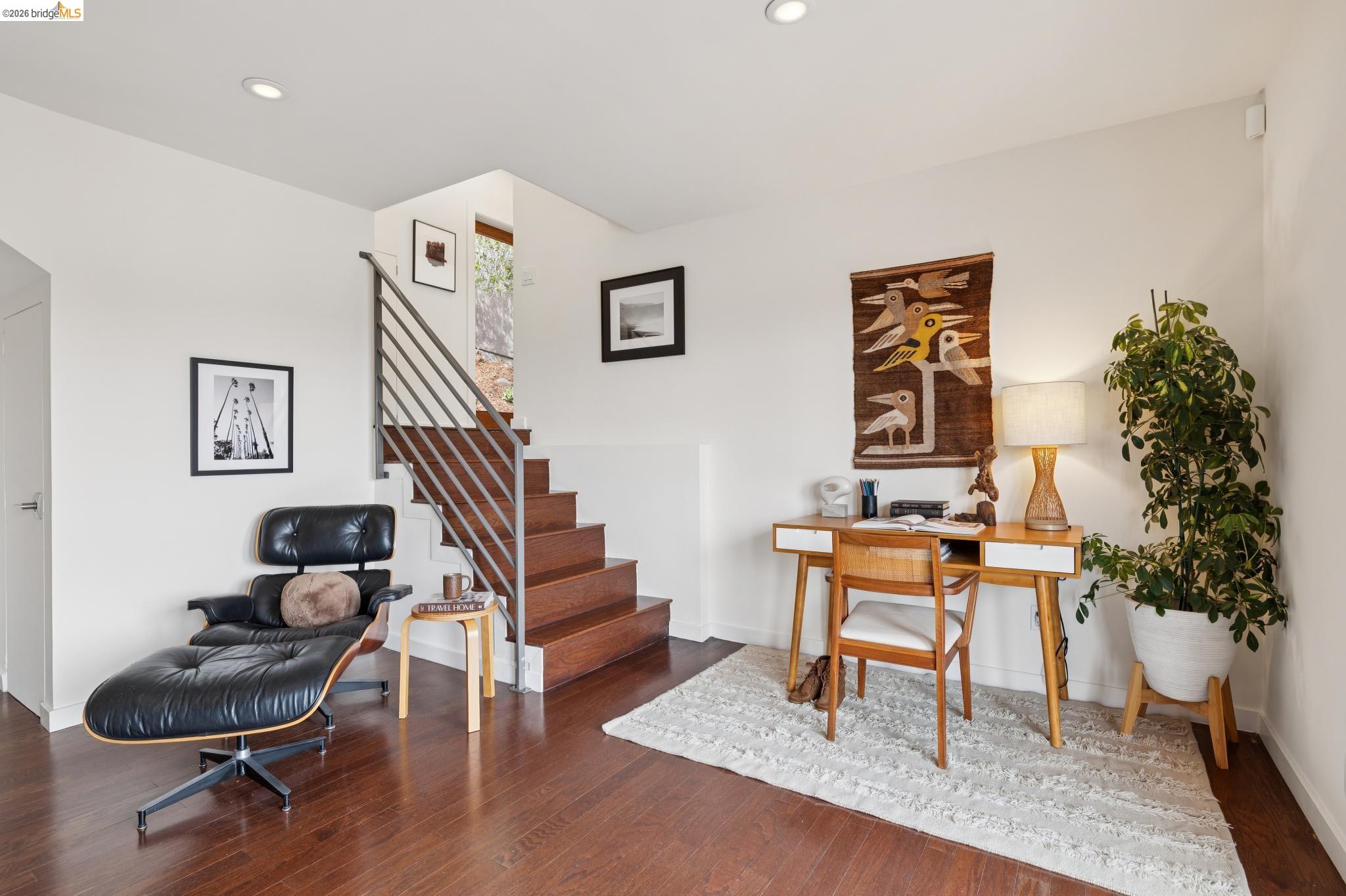 855 Washington