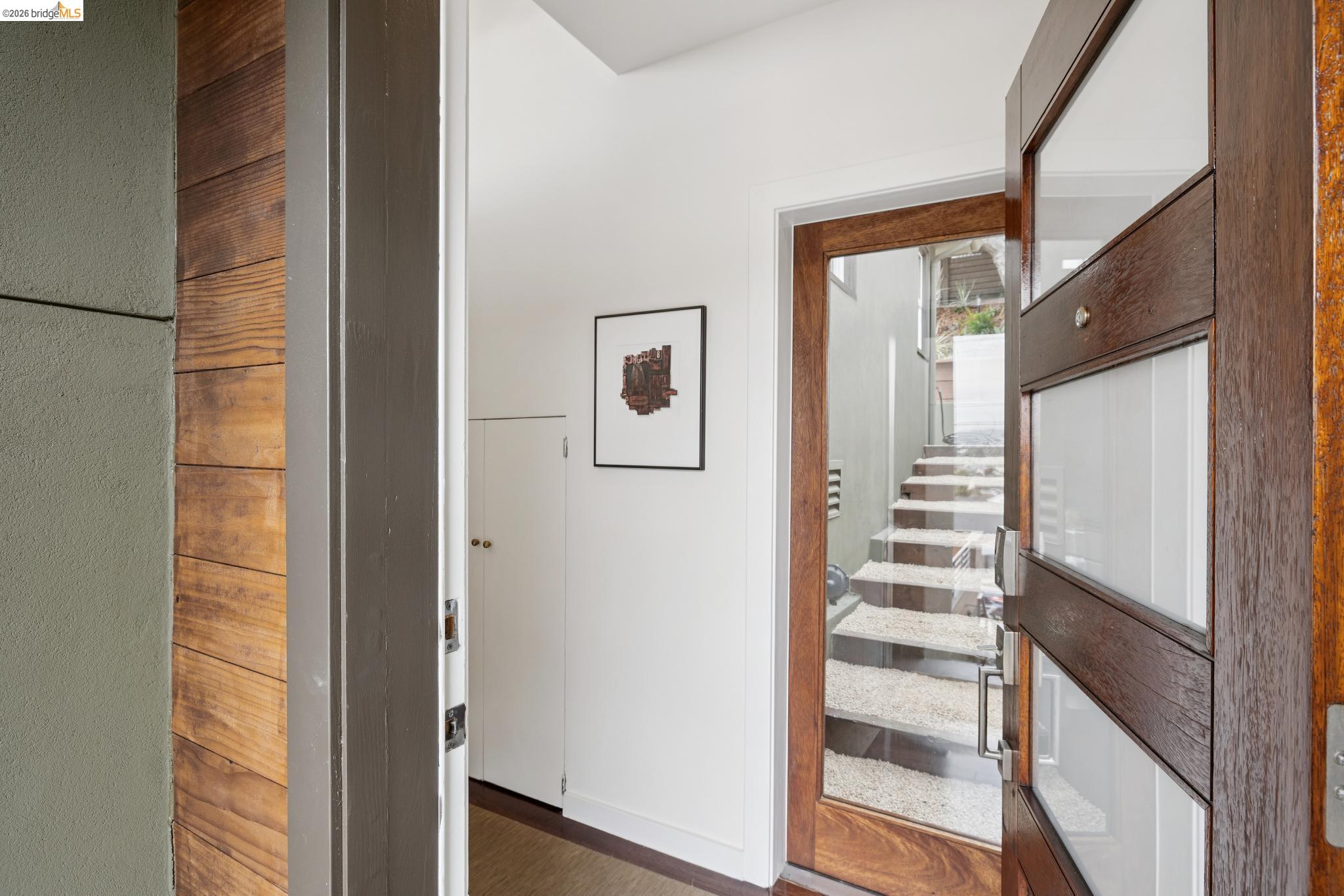 855 Washington