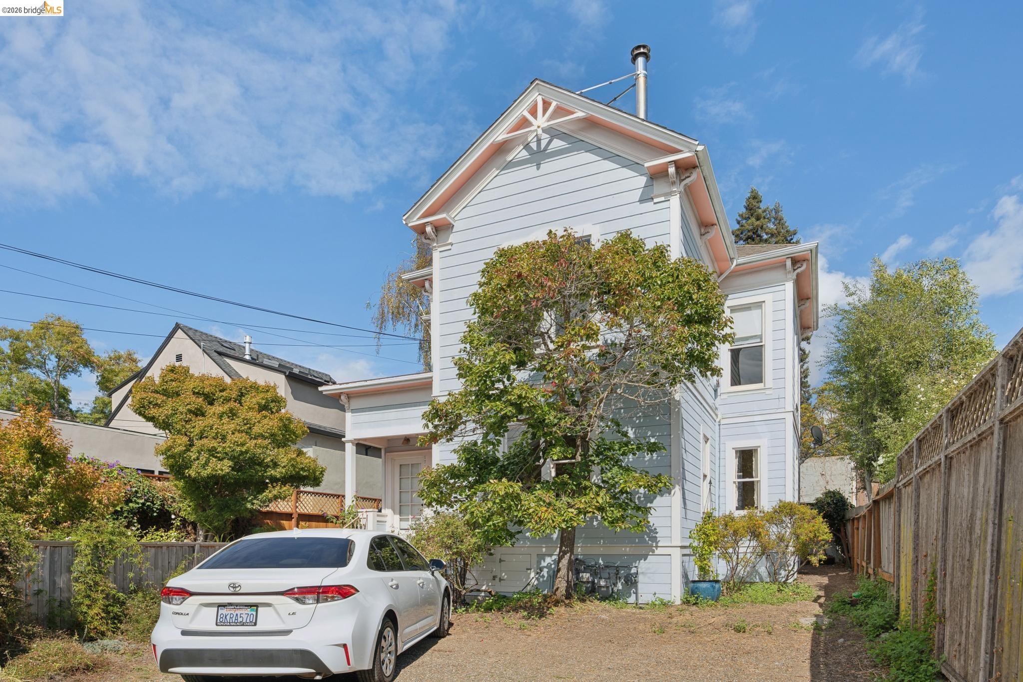 1711-A, Milvia St
