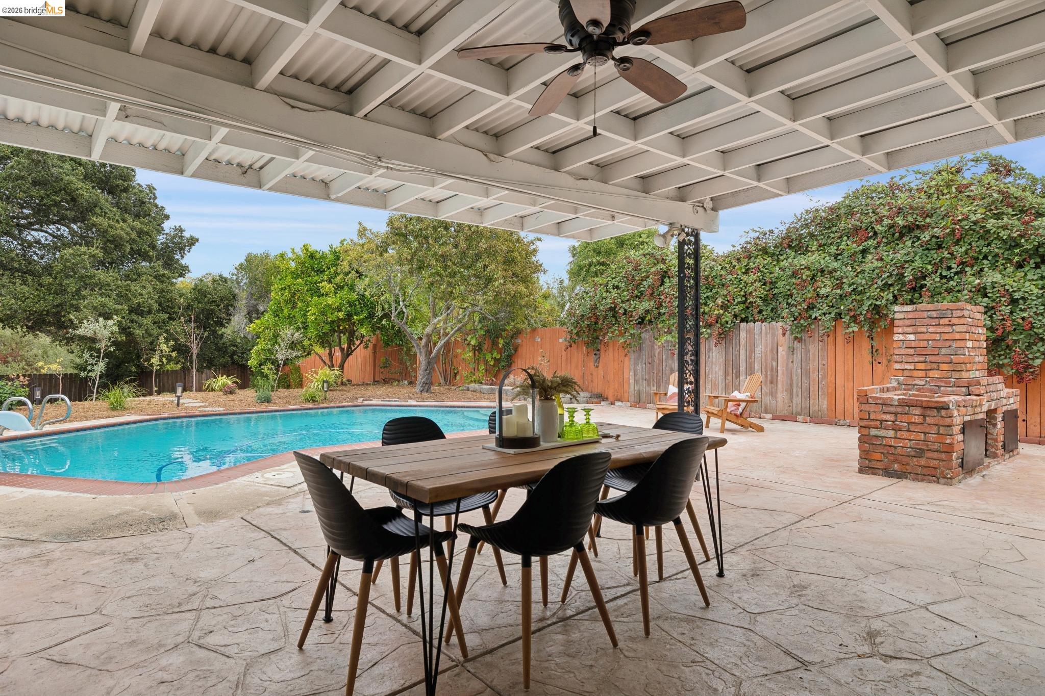 3323 Pinole Valley Rd