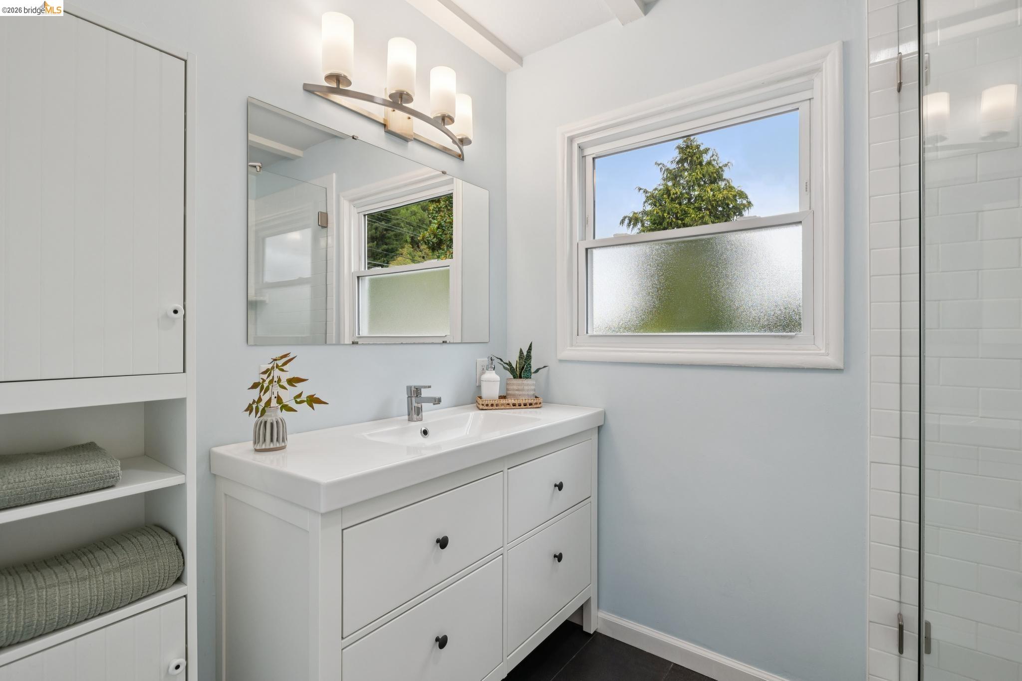 3323 Pinole Valley Rd