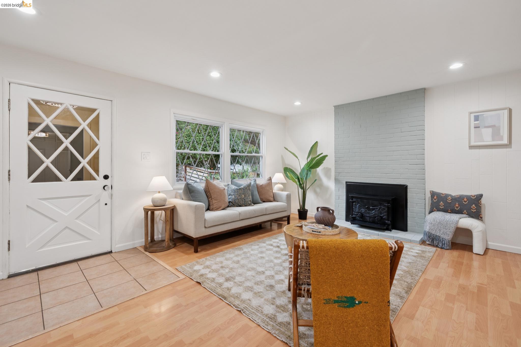 3323 Pinole Valley Rd