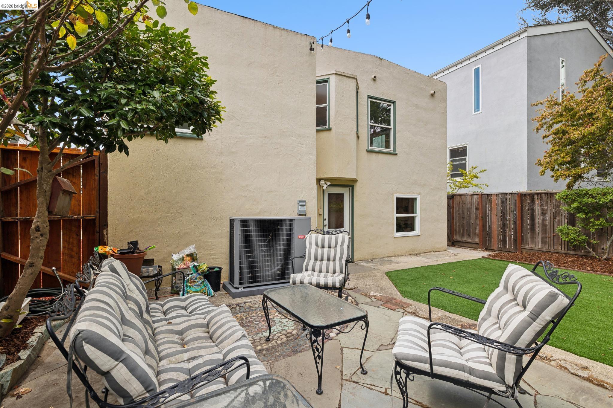 3530 Victor Ave