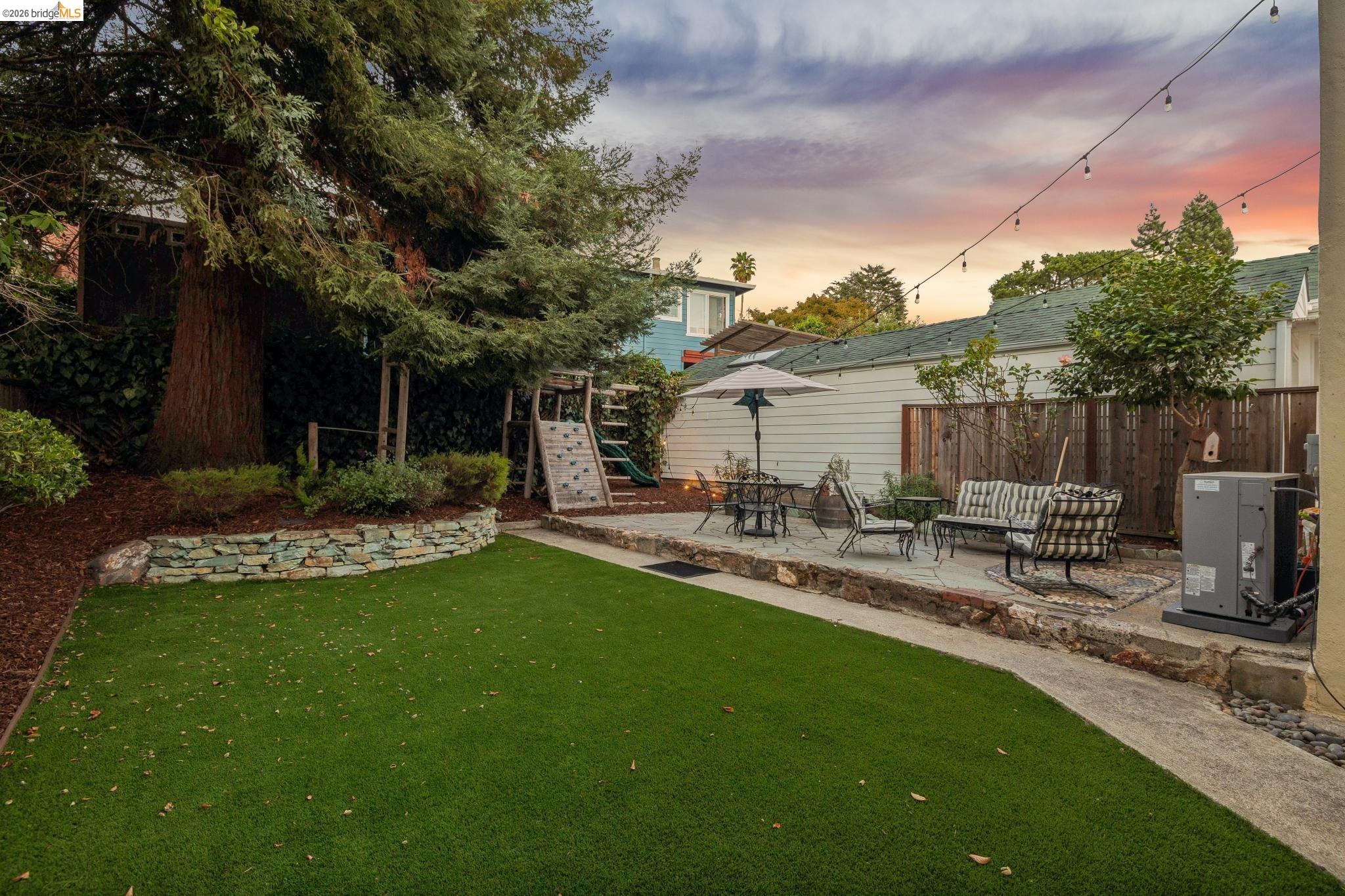 3530 Victor Ave