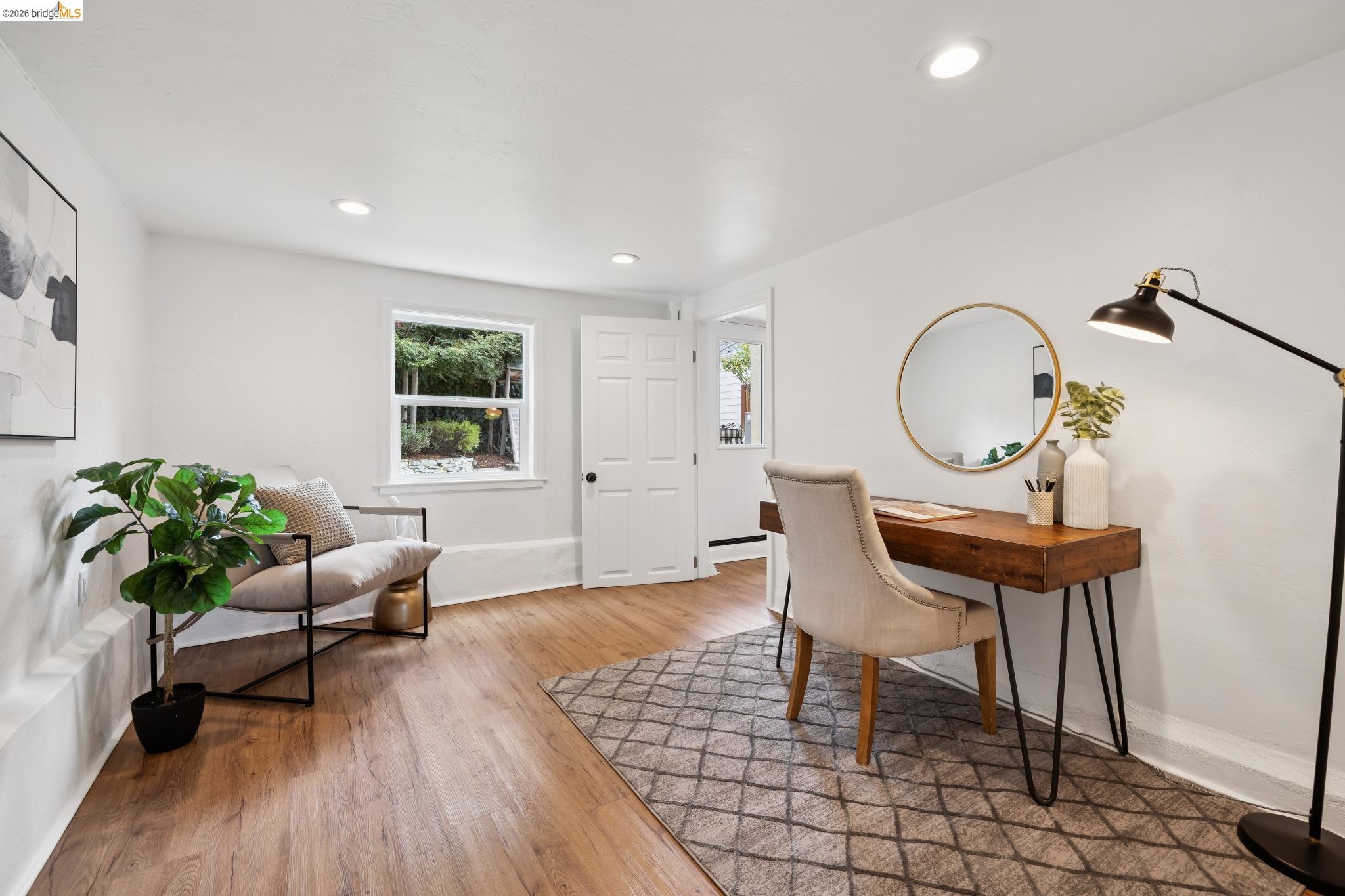 3530 Victor Ave