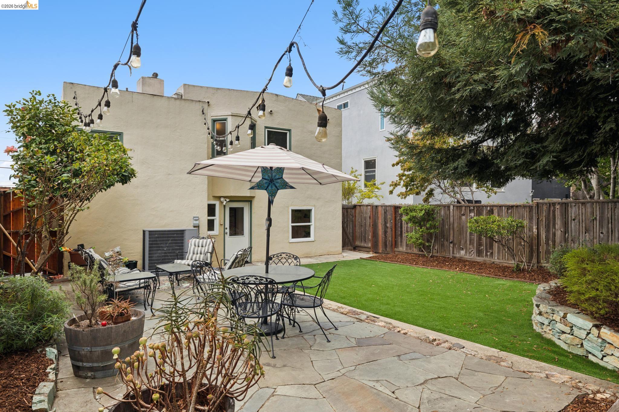 3530 Victor Ave