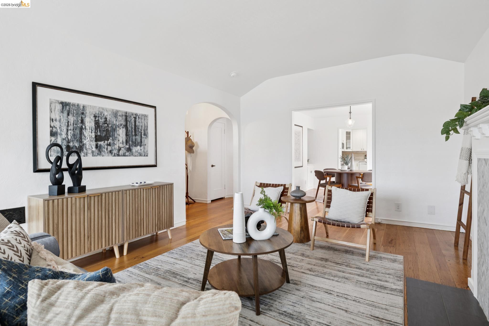 3530 Victor Ave